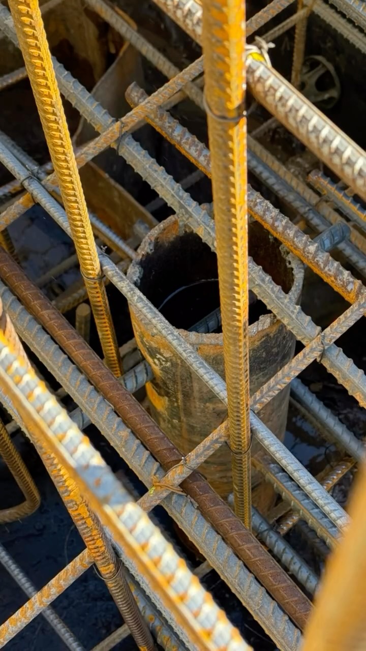 Sea Wall Footing - Steel install #steel #footing #steelcage #cagefooting #seawall #landscaping #concrete #engcivil #engineering #engineer