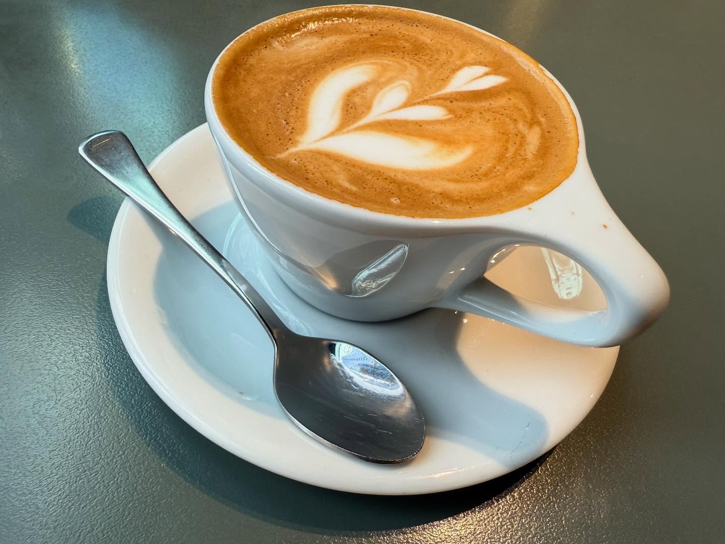 The coffee was good at @axilcoffeeroasters in Melbourne Central. In fact one of the customers who was previously sitting in my table had left a hand drawn note expressing their joy