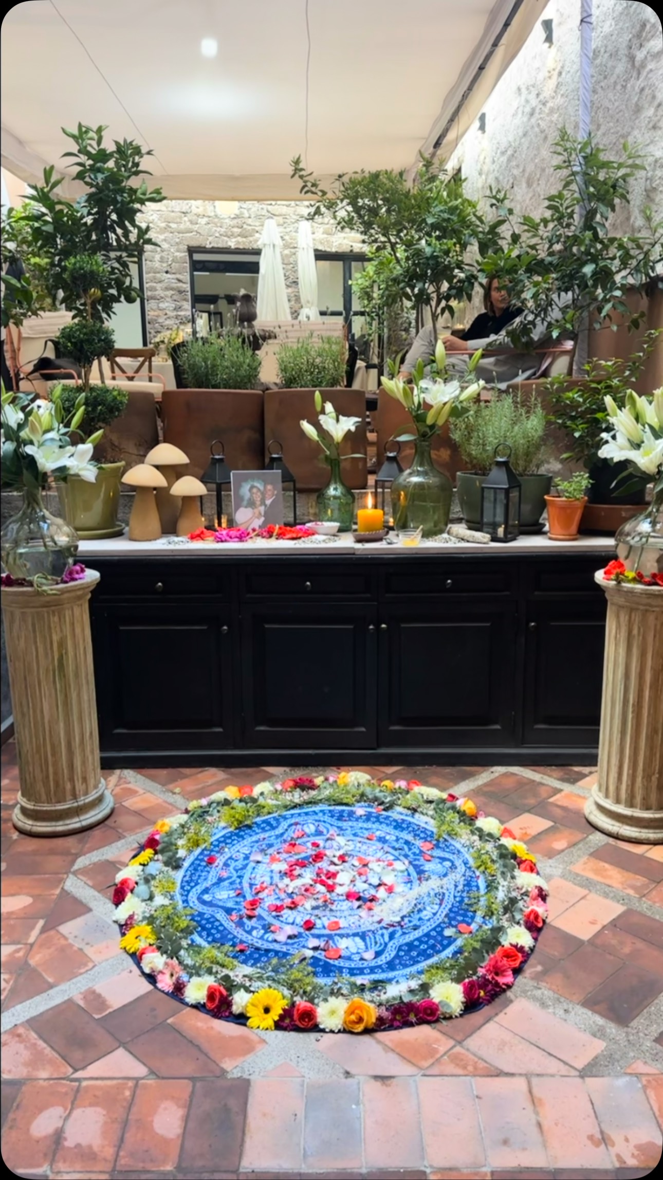 So this happened..
Monday was my “35th” wedding anniversary
Well I was surprised by my husband with an impromptu Vow renewal..
we had some special guests and it was truly amazing.. a special Muchas Gracias to @gretaoc for helping @jaykunkle make this happen 💕🤍💕
#35yearsfromourweddingday #SMA #vowrenewal #pkd