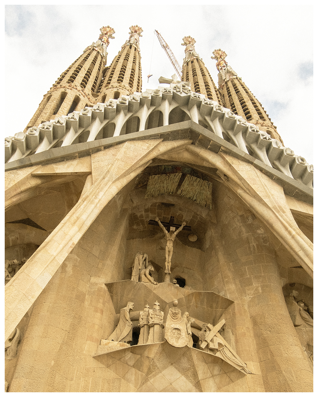 #Fujifilmxt30ii #Fujifilm #FilmPhotographer #TorontoFilmPhotographers #TorontoFilmPhotography #PhotoOfTheDay #PhotographyDaily #fujifeed #myfujifilm #Spain🇪🇸 #Barcelona #SagradaFamilia