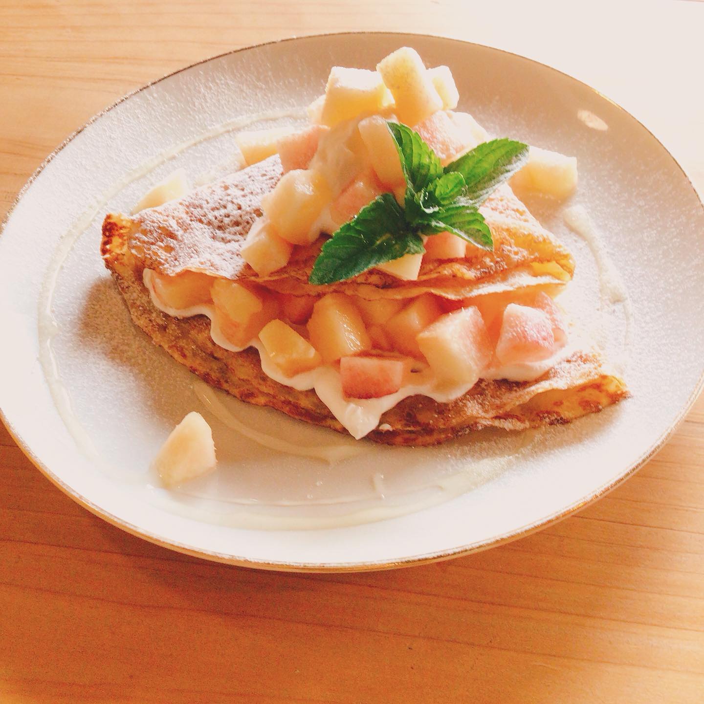 本日から桃のクレープ始めました。
天候や、仕入れ状況によってはお出しできない時もございますが、うきはの美味しい桃ちゃんをできるだけ美味しい状態で提供出来るよう努めさせて頂きます🥰