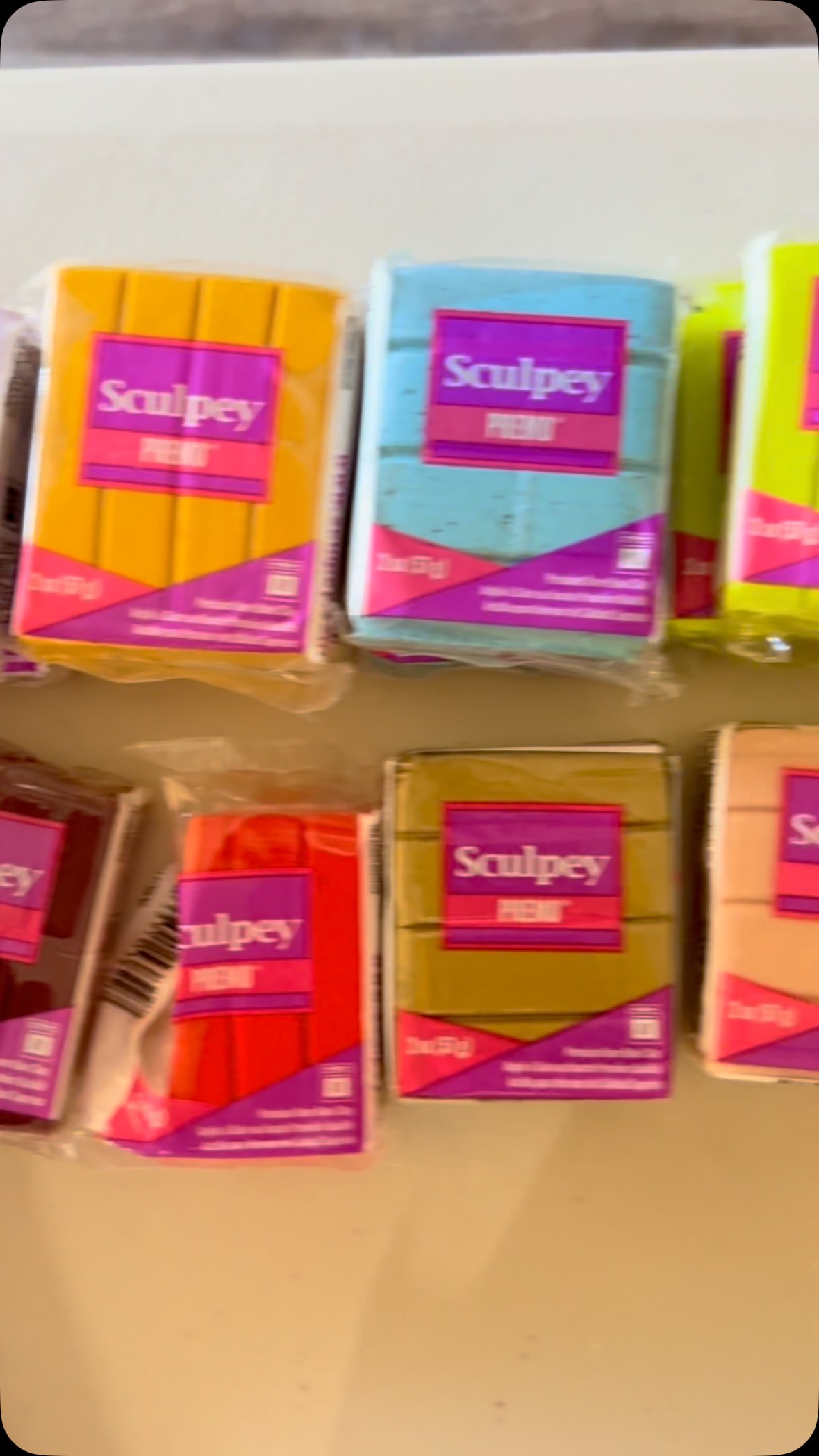 Un poco de magia con Bruja Cósmica 🪻
Disponible por DM o mi página WEB
brujacosmica.shop 🫰🏽
#greenwitch #boricuagirl #clayjewelry #craftespañol #fyp #puertoricotiktokt #magiatiktok #magiccraft #boricua🇵🇷 #boricua #craftideas #crafttok #craftersoftiktok
#apoyalocalpr #polymerclayearrings #clayearrings #shopsmall #boricua🇵🇷 #handmade #clayallday #polymerclayearrings #polymerclayartist #arcillapolimerica #arcillapolimericatips #polymerclaycreations #resina #resinajewelry #resinaccessories #PolymerClayCreations
#ClayCutters #ClayCommunity #SmallBizSupport