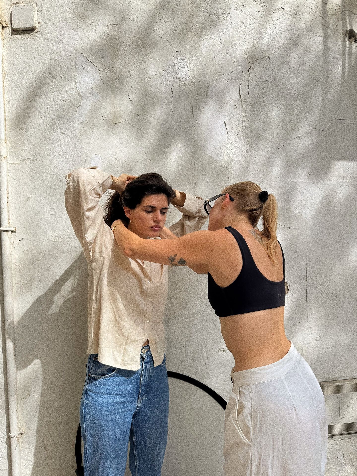 You know we’re busy when our Instagram is radio silent 😬
Costa Brava shoots
Catalogue shoots
2 new brand development projects
And a few more exciting thingies in production
‼️3/5 catalogue pop up photoshoots are available for a mini session at the end of July (£390 for 10 photos). DM to book, fist come first served ‼️
#jewelleryphotographer #jewelleryphotoshoot