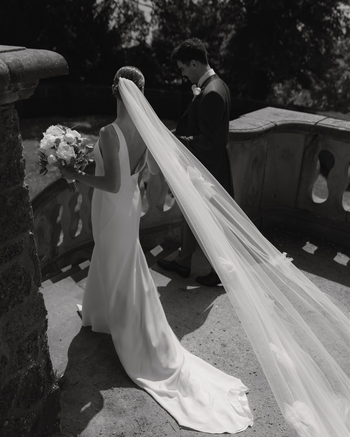 Wedding season is in full swing, and we’re so grateful for the beautiful celebrations we’ve been part of so far. H&B’s wedding weekend in Hamburg was truly special – full of heartfelt moments and joy 🤍
Venue: @suellberg.gastronomie @stilwerkhotels
Band: @eversomusic
Dress: @anwebridal
Veil: @kaviargauche_official
Edited with: @marinaandchrispresets
#wedding #weddingphotography #photography #hamburgwedding #weddingdetails #candidphotography #marinaandchris #marinaandchrisphotography