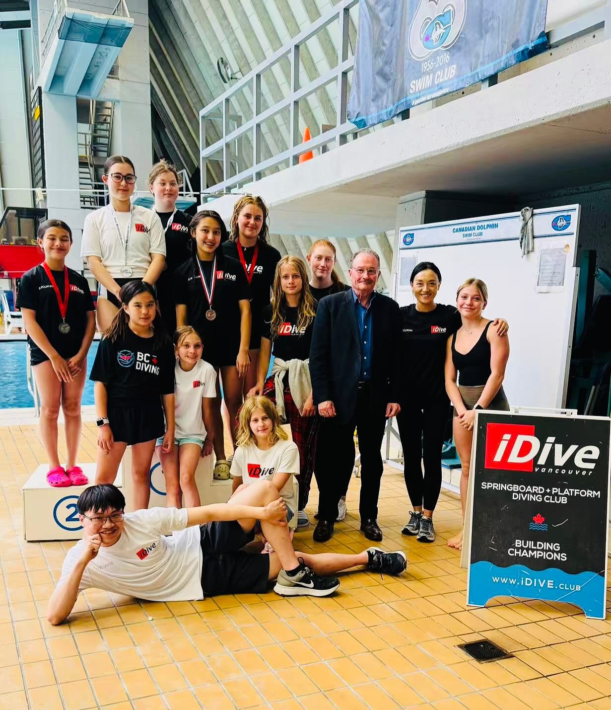 ⨠Irene McDonald Diving Invitational 2025 ā Results Recap āØ
What an incredible weekend for the iDive team at our home pool, VAC! š
From first-time competitors to seasoned athletes, our divers put on an amazing show of skill, courage, and team spirit. Weāre so proud of every single one of you! šŖš¦
Hereās how our team shone:
š„ Frances Skulj ā Gold, Women Masters Novice
š„ Krysta Coyle ā Silver, Women Masters Novice
š„ Keith Wong ā Gold, Men Masters Elite
š„ Scout Aubrey-McDonagh ā Silver, Girls F
š„ Carter Forbes ā Gold, Boys E
š„ Chloe Forbes ā Gold, Girls E
š„ Mu Qiao Wu ā Silver, Girls E
š„ Emerson Wan ā Gold, Boys D
š„ Charlotte Taylor ā Gold, Girls D
š„ Kate Rafiei ā Silver, Girls C
š„ Clarice Vidigal ā Bronze, Girls C
šļø Lene Astor ā 5th, Girls C
š„ Marielle Thomas ā Gold, Girls B
š„ Sophie Rafiei ā Bronze, Girls B
š„ Samantha Herrick ā Gold, Girls A
š„ Matilda Luechau ā Silver, Girls A
A huge thank you to all our incredible volunteers ā we couldnāt do it without you! š
Thank you to Mr. Brad Tone (President of iDive) and Mr. Peter Fox (Director of iDive) for presenting the awards and supporting our divers throughout the competition.
A big shout-out to our head coach Yan and coach Krysta for your hard work organizing the competition. And thank you to our dedicated coaches Richard, Madeline, and Keith for your amazing support and commitment to our divers!
Letās keep growing, learning, and diving with heart. Go iDive! š
#iDive #DivingLife #VAC #DivingCompetition #ProudCoach #DivingFamily #IreneMcDonaldInvitational #ThankYouVolunteers #TeamWork
#idivevancouver #bcdiving #springboarddiving #platformdiving #vancouversportsclub #vancouverdiving
