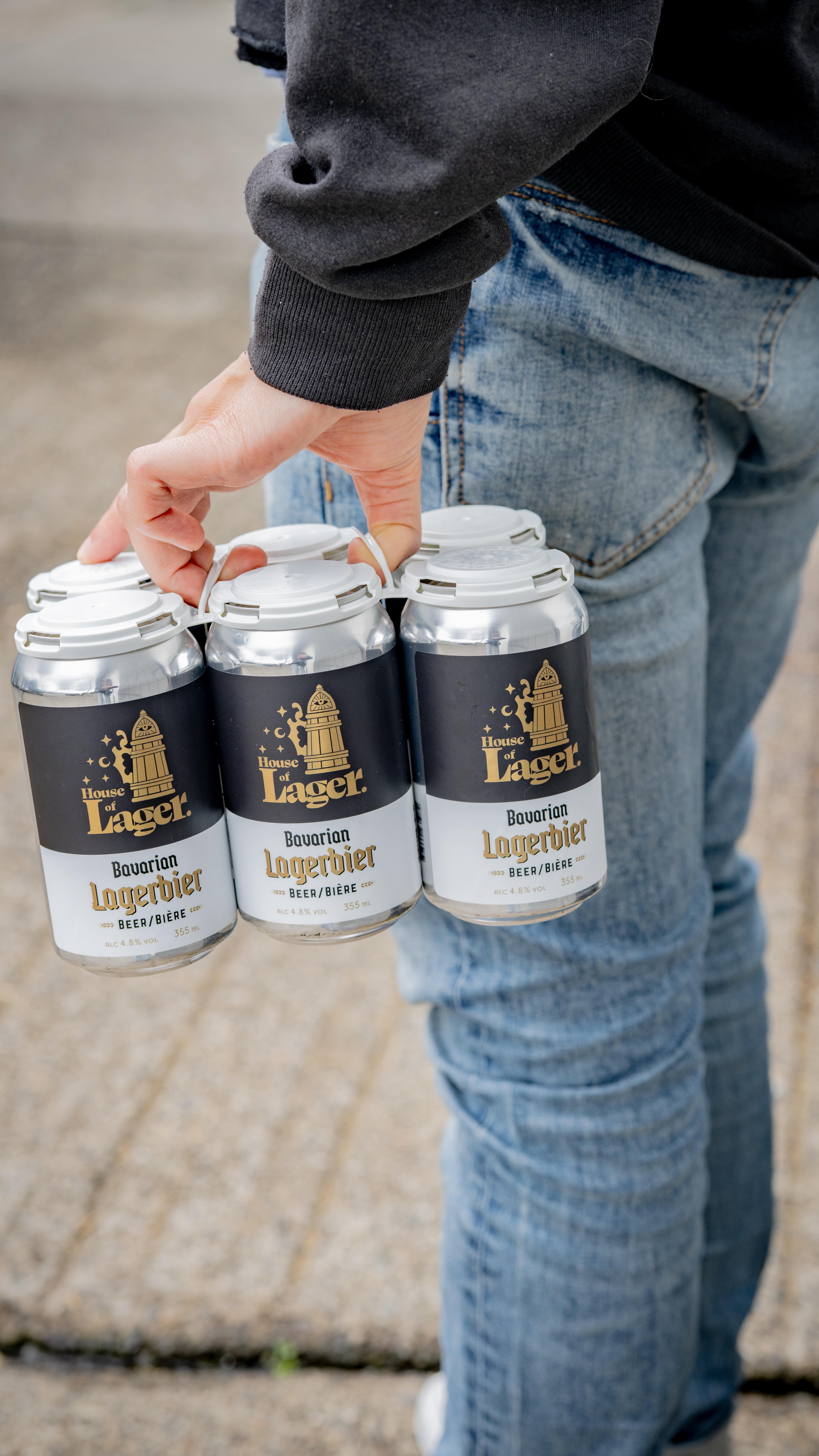 The Bav can is back! //
This past weekend we quietly stocked our offsales fridge with this lil beauty 🤘 Bavarian Lagerbier freshly packed into 355 ml 6 packs. Updated label but still the same golden goodness.
Crispy boys all day.
Come join the Windy Days Beer Club and stock up for the long weekend!
#windydaysbeerclub
#bccraftbeer #squamish #squamishbeer #craftbeer #squamishisawesome #lager #houseoflager