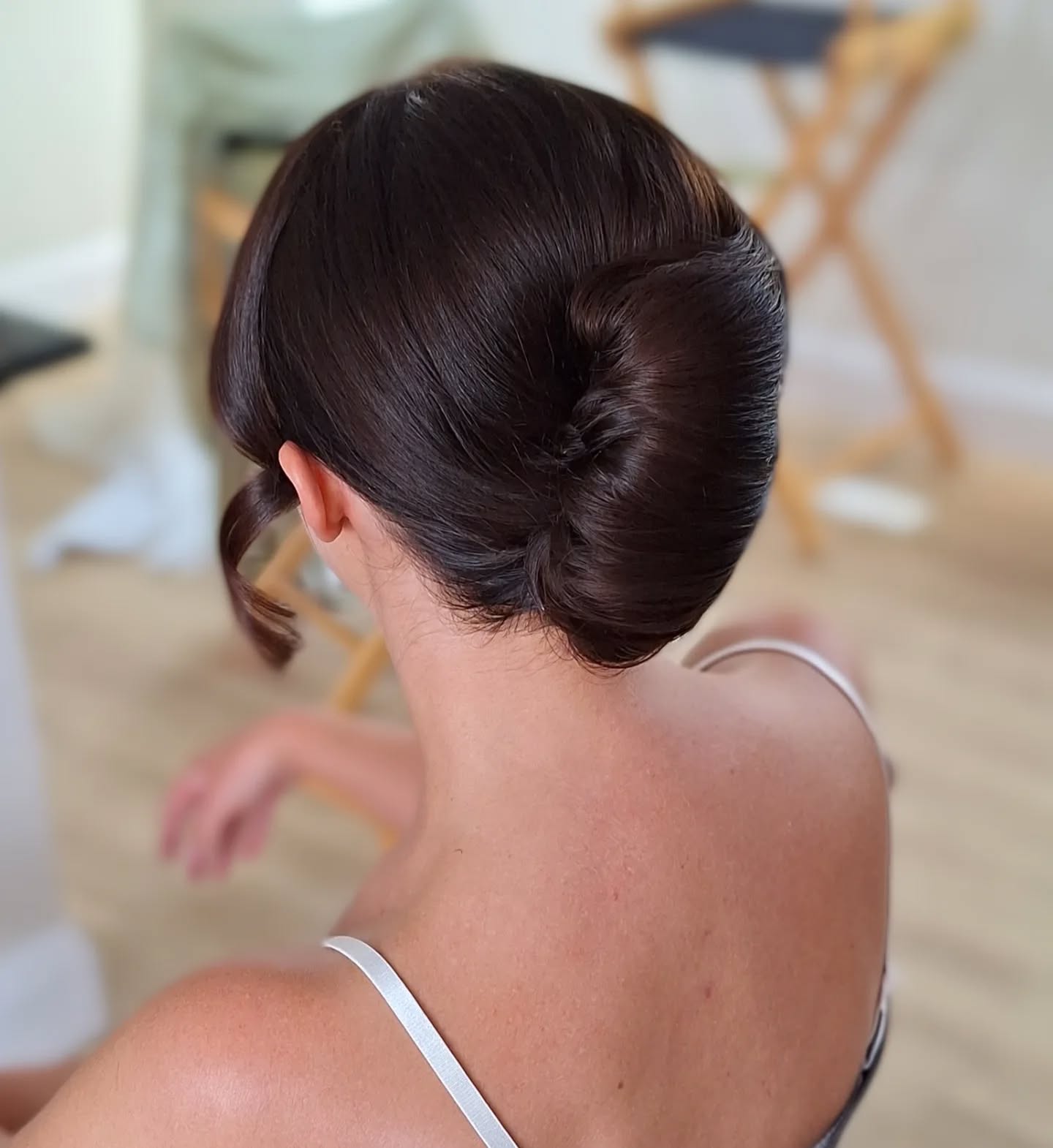 β¨ Elegant. Timeless. Breathtaking. β¨
This stunning bridal updo is the perfect blend of classic sophistication and modern romance. Sleek, sculpted, and ready to turn heads down the aisle, the beautiful @laurenshew__ looked incredbile! ππ«
Tag a bride-to-be who needs this look! π
Best hair up @cliphairlimited
#BridalHairGoals #WeddingGlam #ElegantUpdo #BridalInspo #cliphairbridalawards25
#sussexbridalhair #brookfieldbarn