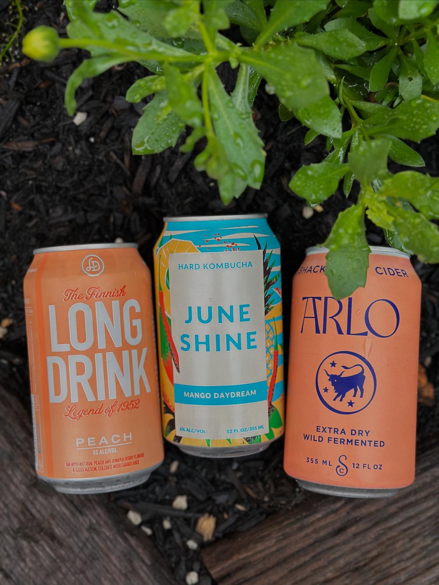 Beer and wine skeptics, rejoice. We have a canned line up for those who prefer an alternative vice. Delish, refreshing, sweet, spicy, and all available at Happy Valley!
We get it, life is too short to pretend you love IPAs all the time.
.
.
.
#southberwick #southberwickmaine #beergarden #patioszn #drinkoutside #rollinsfordnh #hardcider #cannedcocktails #newenglandsummers #drinklocal