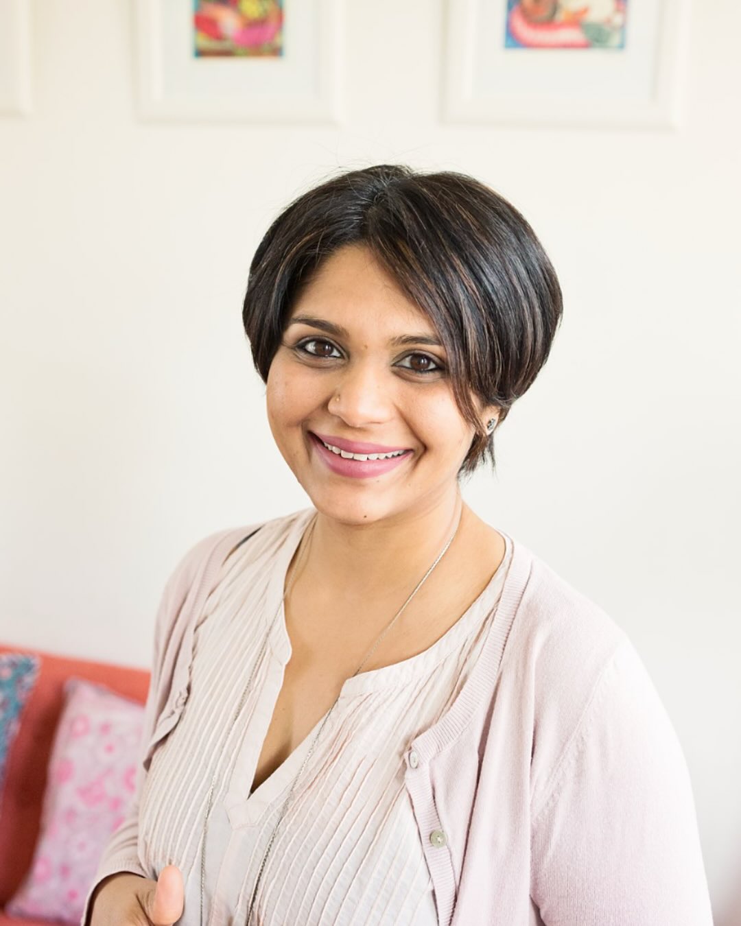 CHILDBIRTH COURSE 👶🏼🤎
🩺 Saturday, 2nd August 2025
🩺 Sunday, 21st September 2025
🩺 Saturday, 1st November 2025
Childbirth Preparation. Parents can choose to do either one full day, or a half day course.
Morning session: 10:00hr to 13:00hr
Afternoon session: 13:30hr to 16:30hr
Topics:
Physiology of labor, How Dutch healthcare system works, Different stages of labor, Breathing techniques for dilation, pushing - birth of the baby & birth of the placenta, freedom of movements, different positions etc.