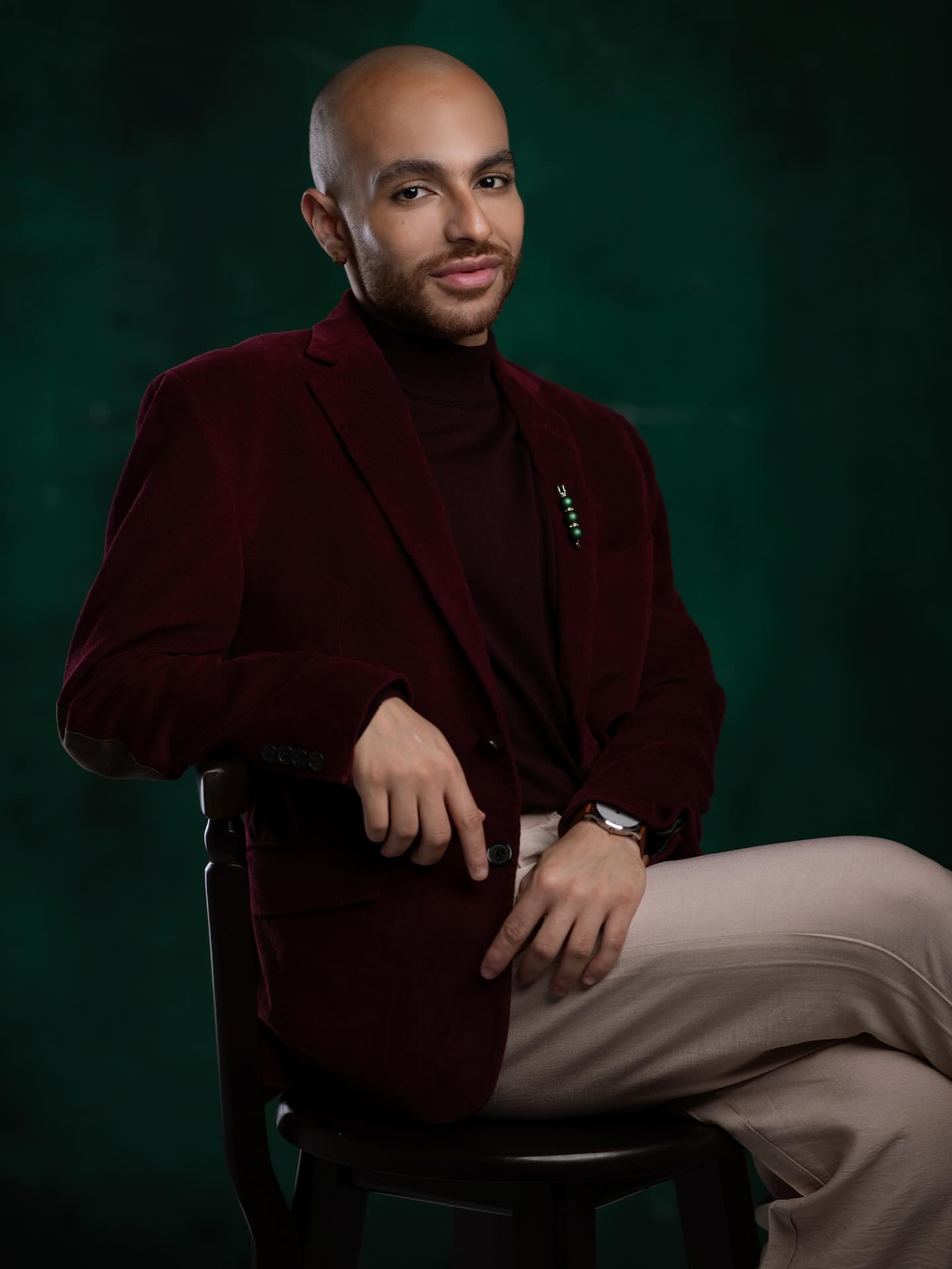 𝐏𝐨𝐫𝐭𝐫𝐚𝐢𝐭𝐬 𝐢𝐧 𝐁𝐮𝐫𝐠𝐮𝐧𝐝𝐲, 𝐍𝐨. 𝐈𝐈𝐈 —
𝐀𝐬𝐬𝐞𝐫𝐭𝐢𝐨𝐧
(2025, 𝑃ℎ𝑜𝑡𝑜𝑔𝑟𝑎𝑝ℎ𝑦 𝑏𝑦 𝐾ℎ𝑜𝑙𝑜𝑢𝑑 𝐾ℎ𝑎𝑙𝑖𝑓𝑎)
📸: @kholoudkhalifa9