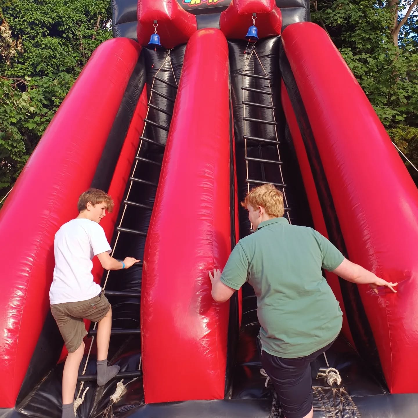 Sunday was a blast, just look at the photos 🤩
Massive thanks to B&Q Merton for donating resources to help make this event happen.