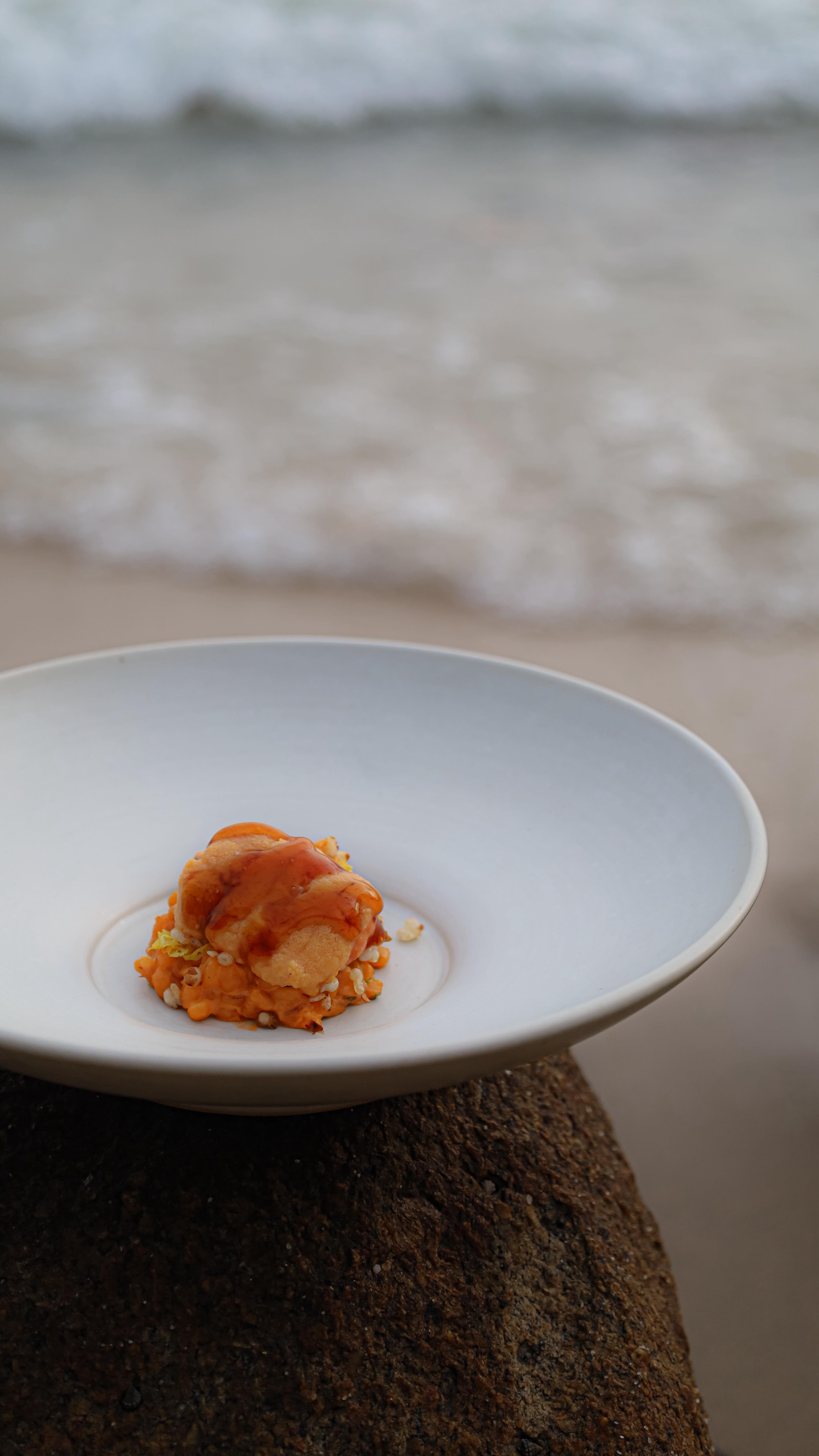 What the ocean gives, we elevate.
Creamy barley porridge meets rich Bafun Uni — a bold twist on comfort and indulgence. 🌊✨
#BafunUni #BarleyPorridge #SeafoodUpgrade #LaromeByTheSea #ModernGastronomy #WatchTheSwitch #PhuketRestaurants #TastingMenuVibes #MichelinGuideThailand