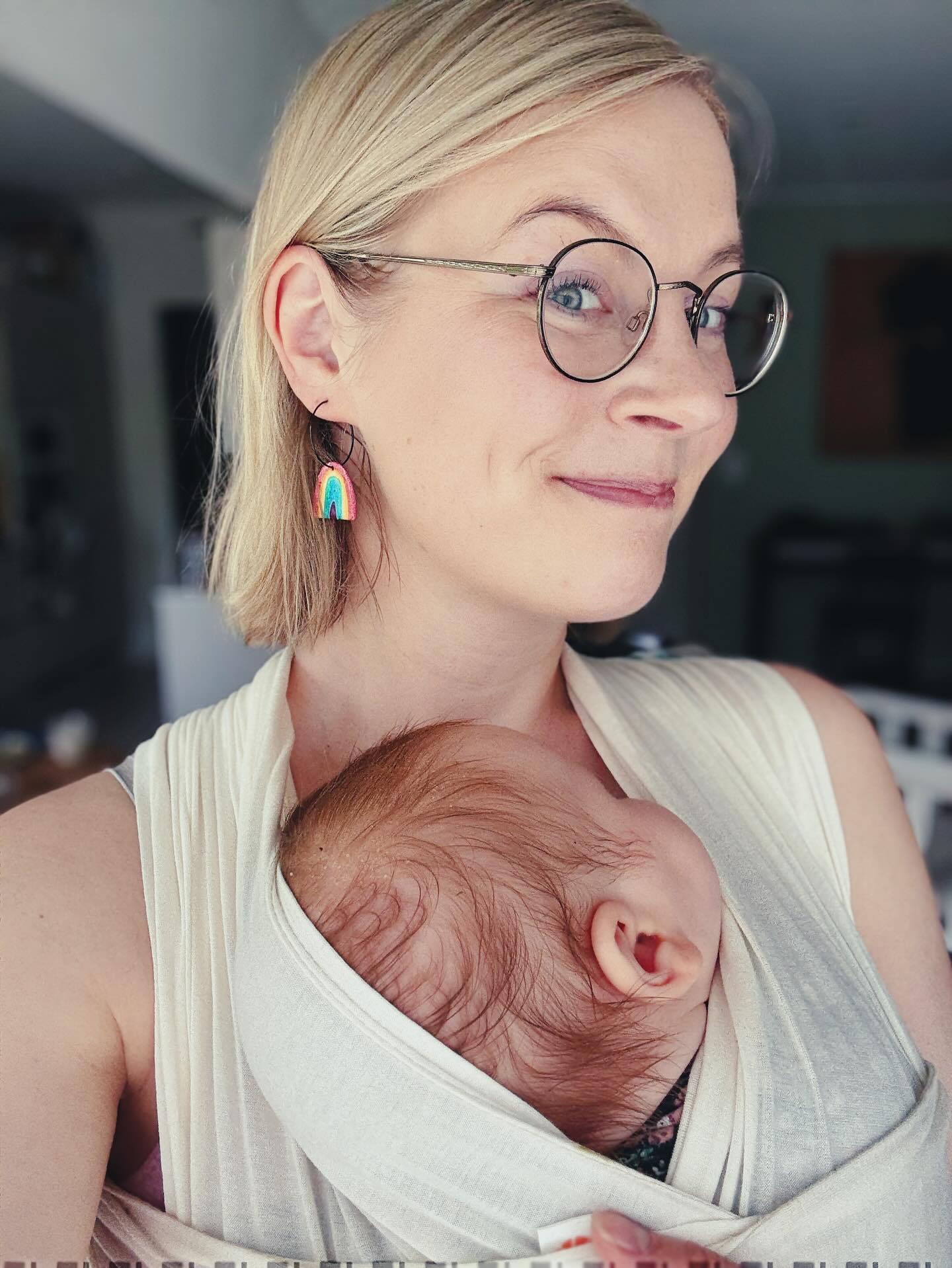 Koska ihmisoikeudet kuuluvat kaikille tasa-arvoisesti sukupuoleen ja seksuaaliseen suuntautumiseen katsomatta. Jokaisella on oikeus olla ylpeästi oma itsensä. Ihanaa Helsinki Pridea kaikille! 🌈 #helsinkipride #yhdenvertaisuus