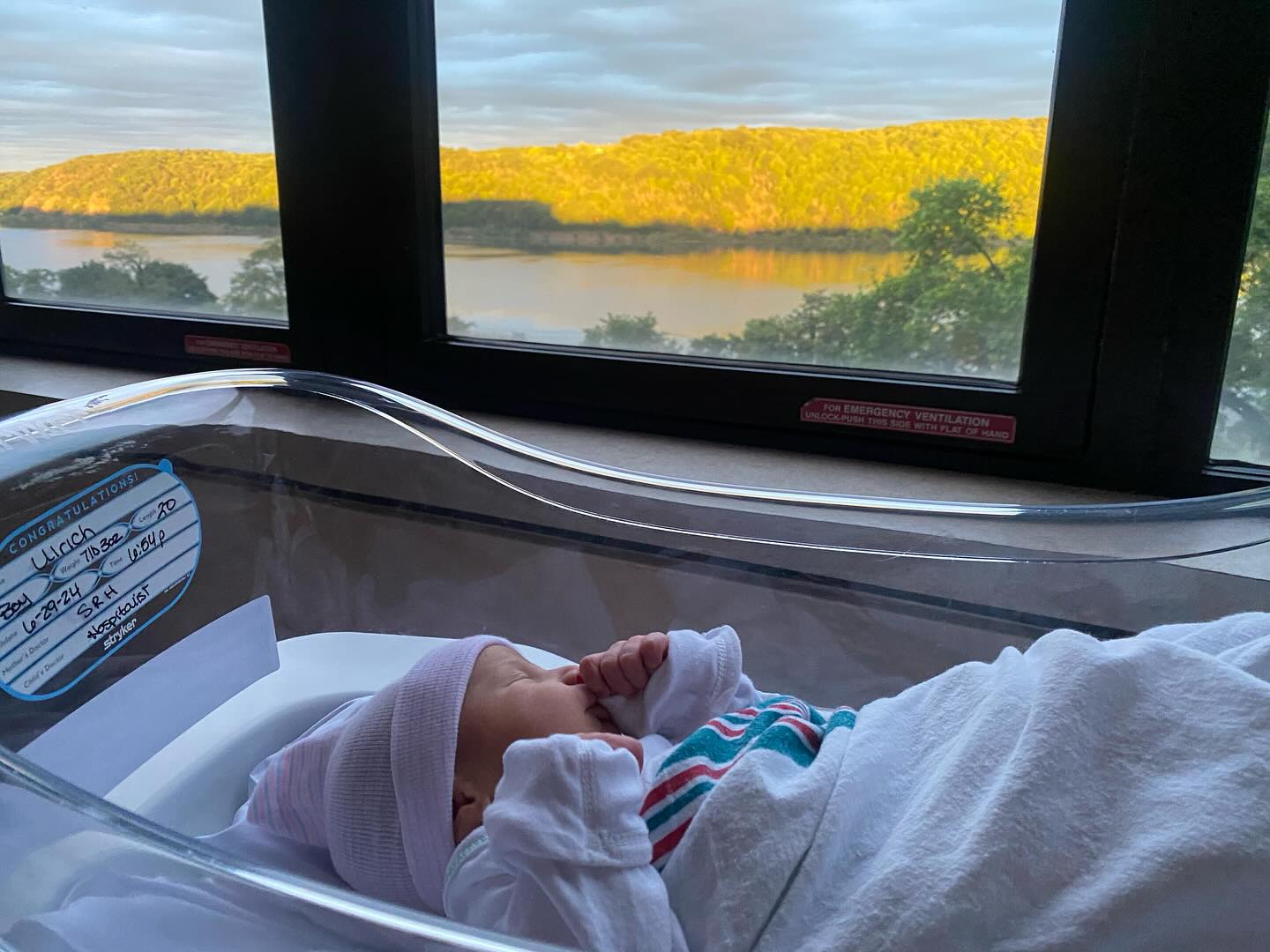 Our sweet bean is turning 1 this weekend & we will be CLOSED Saturday June 28th to celebrate his first trip around the sun. Catch us again, Tuesday July 1st!
But we will be opening @julienssnackbar tomorrow! We’ll be flipping burgers and scooping ice cream all summer long at the Town of Washington Pool!