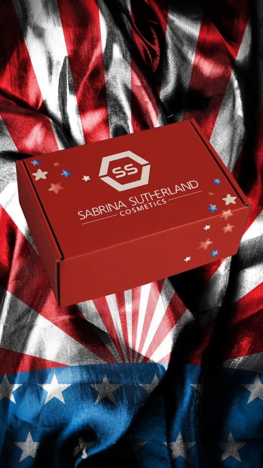 Only a handful of our 4th of July Bundles left.
Order yours and get:
❤️ Flawless red lip
💙 Sky-high lashes
🤍 Glowing eyes
💥 Holiday Themed Apparel
🆓️ FREE SHIPPING!
Hurry before they vanish.
#FreedomToGlam #MakeupThatPops
#sutherlandslay #sabrinasutherlandcosmetics #sutherlandcosmetics #NurseBaddie #beauty