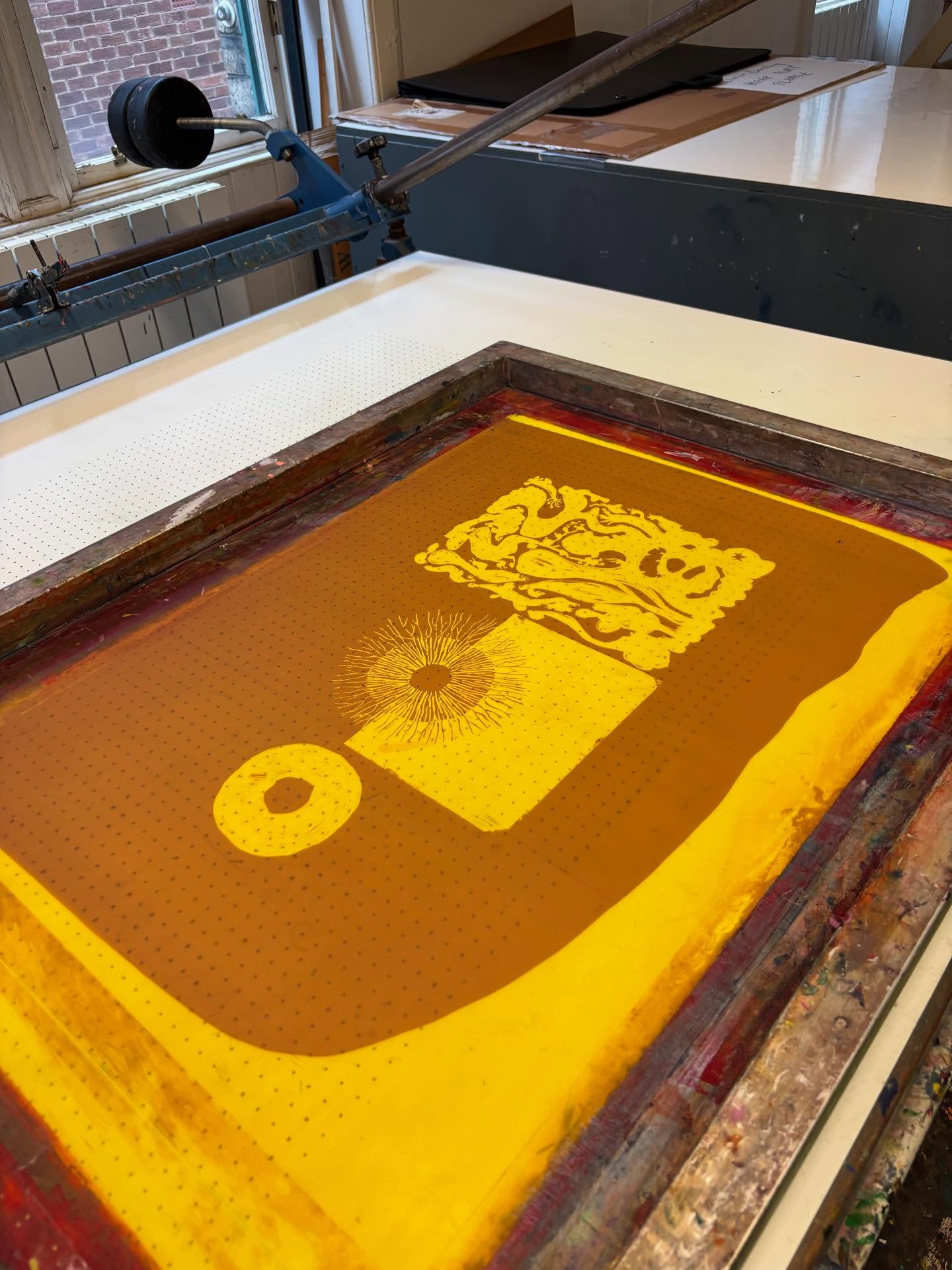 I recently spent a weekend at the @glasgowprintstudio doing a workshop with @ros_lawless experimenting with screen printing along with my friend @full_beard. It’s been 15years since I last screen printed anything so this was a blast getting a refresher of all the processes involved. It’s such a great way to create stuff! Can’t wait to get back in to the print studio to work on something new!
Also, check out the exhibition ‘Start With Something: Contemporary Abstraction’ currently at Glasgow Print Studio, it’s full of amazing work and well worth a visit.
#screenprinting #glasgowprintstudio