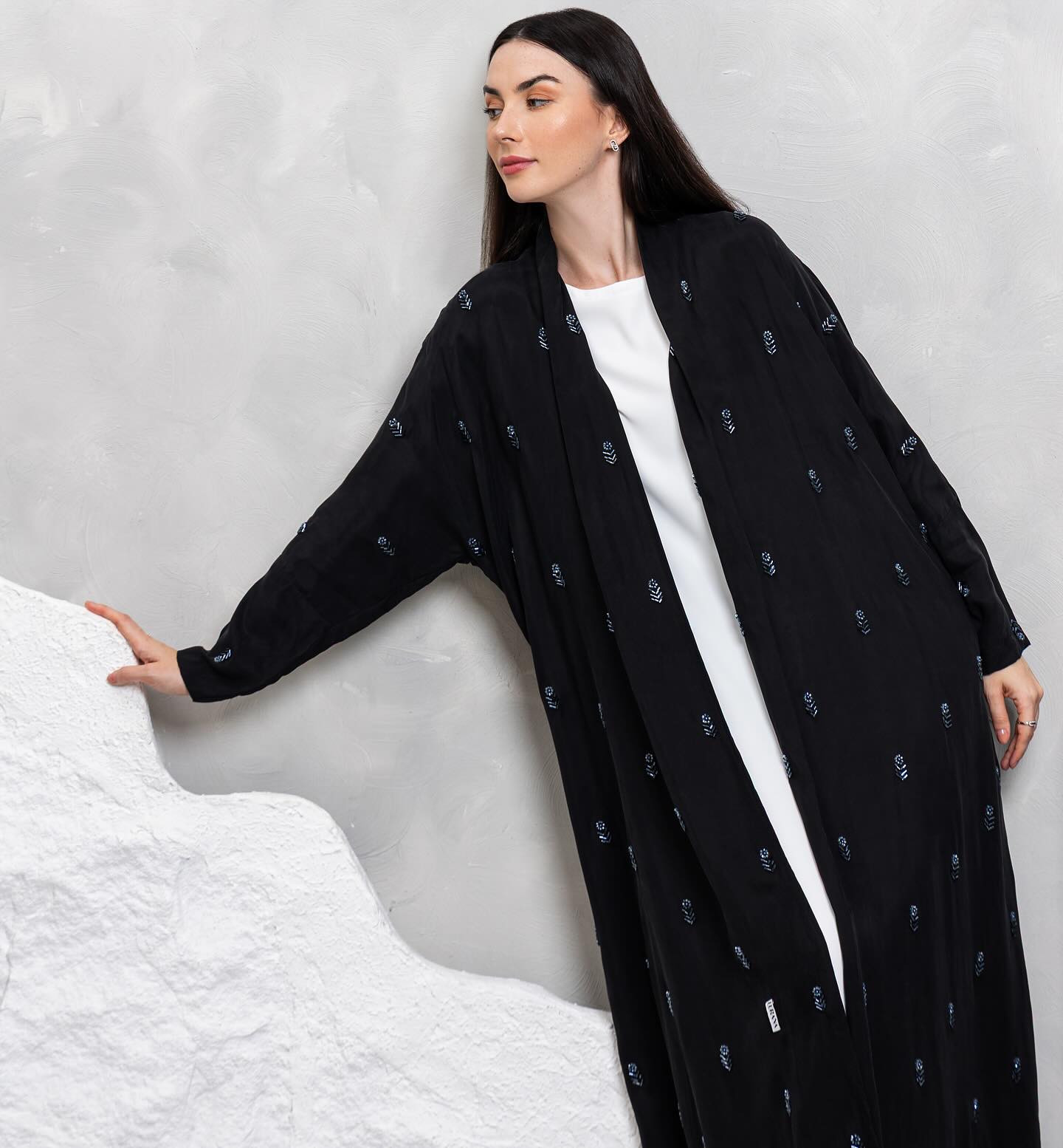 A simple touch that makes you stand out effortlessly, like you’re celebrating life every day.
• Model: A05
• Fabric: حرير مغسول
• Color: Black
DM us to order 🖤
#LURANA #Abaya #uae #abudhabi #عبايه #عباية