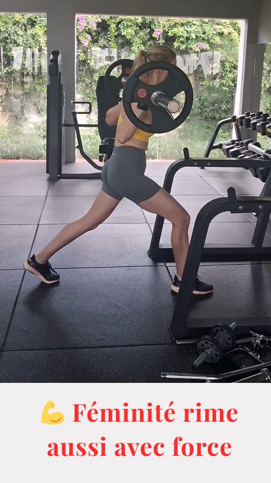 Ce mouvement est plus qu’un simple exercice.
C’est un engagement envers moi-même.
💪 Renforcer mes chaînes postérieures, c’est construire un corps puissant, fonctionnel, aligné… pour aujourd’hui et pour demain.
Oui, c’est intense.
Oui, ça brûle.
Mais ce que je ressens après ?
De la fierté.
De l’élan.
Du rayonnement. ✨
🔥 Fit Leader, c’est ça :
Un corps tonique, une énergie vitale, une femme alignée.
👉 Prête à ressentir cette puissance intérieure ?
Rejoins-moi dans l’aventure Fit Leader.
Lien en bio.
#FitLeader #FemmeLeader #CorpsAligné #FiertéAuFéminin #SantéGlobale #FitnessHolistique #VitalitéFéminine #ChaînesPostérieures #ForceIntérieure #SportEtFéminité #TransformationDurable #CoachSanté #FitEtFière #IsabelleCurratCoaching