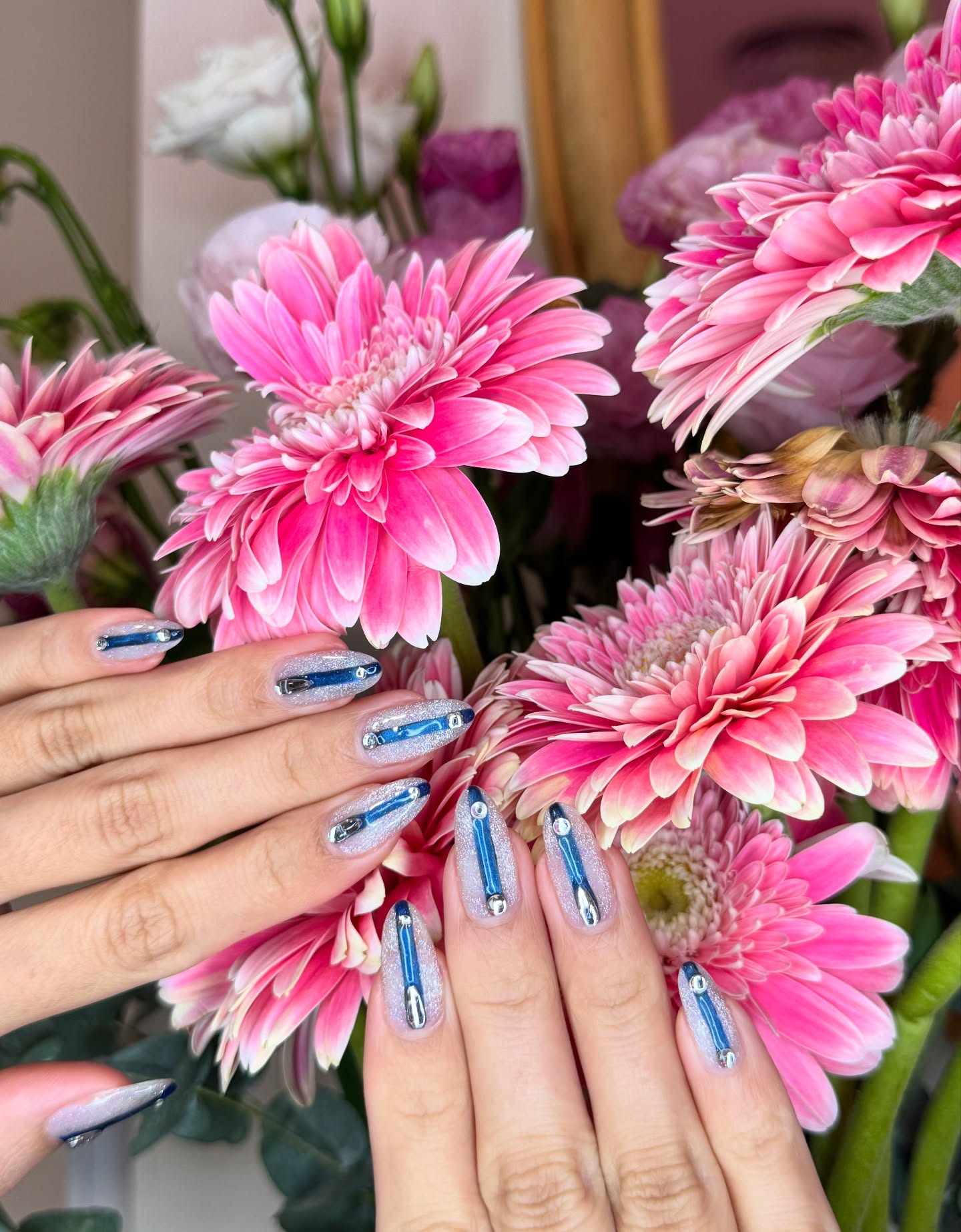 More blue chromes. 😍