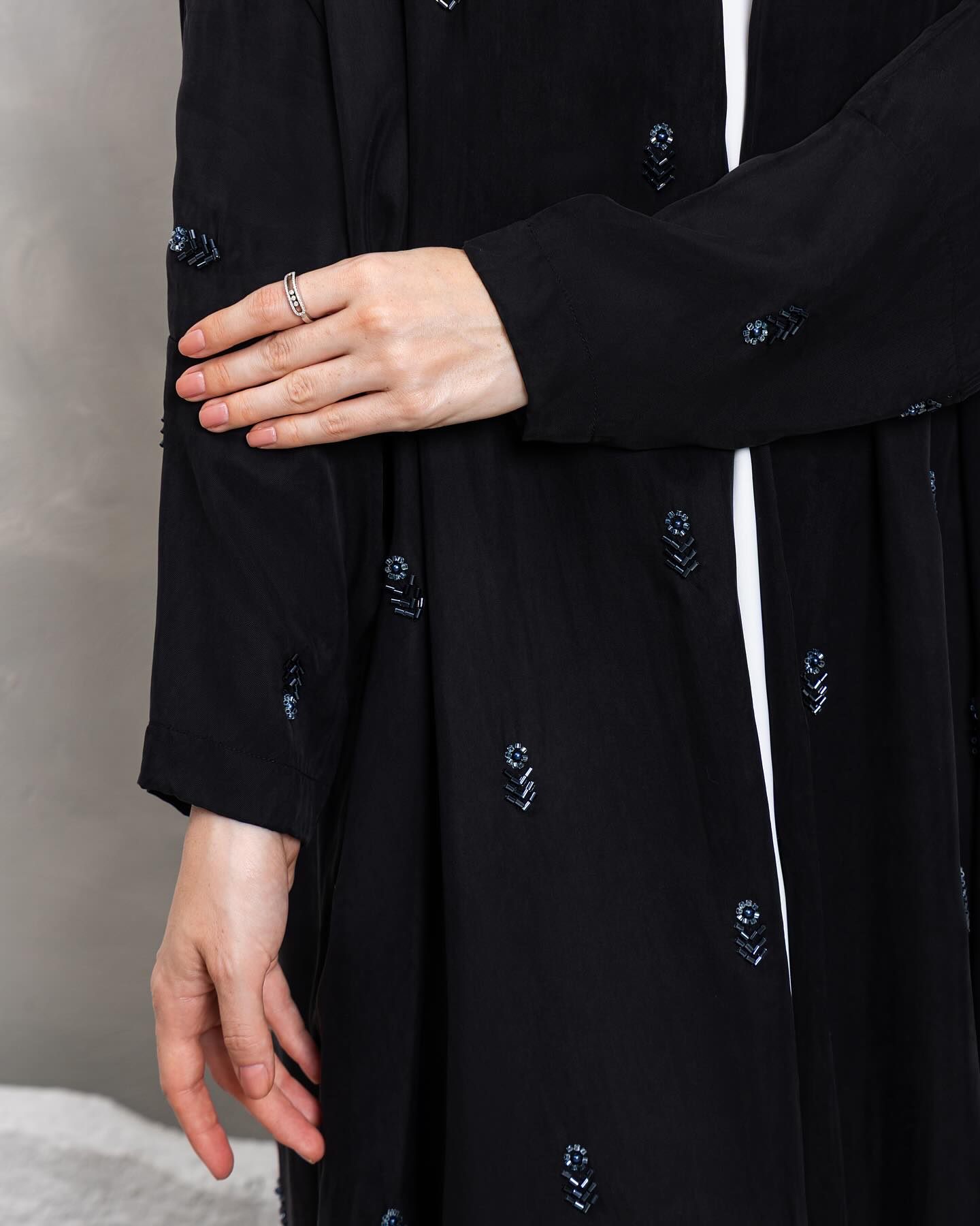 A simple touch that makes you stand out effortlessly, like you’re celebrating life every day.
• Model: A05
• Fabric: حرير مغسول
• Color: Black
DM us to order 🖤
#LURANA #Abaya #uae #abudhabi #عبايه #عباية