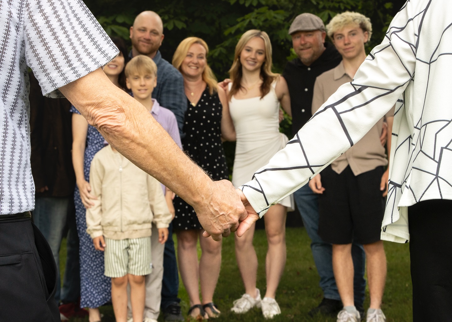Generations gathered, love overflowing🧑🧑🧒🧒🤍
It was such a heartwarming experience capturing this family — grandparents, parents, and little ones all together🫶🏼
Moments like these remind me how special it is to freeze time, even just for a second, and hold on to the love that connects us all.
Family is everything!!💛🫂✨
#FamilyFirst #GenerationsOfLove #SmallMoments #FamilyPhotography #GrassRootsOriginals #CapturedWithLove #DocumentingJoy #Grateful