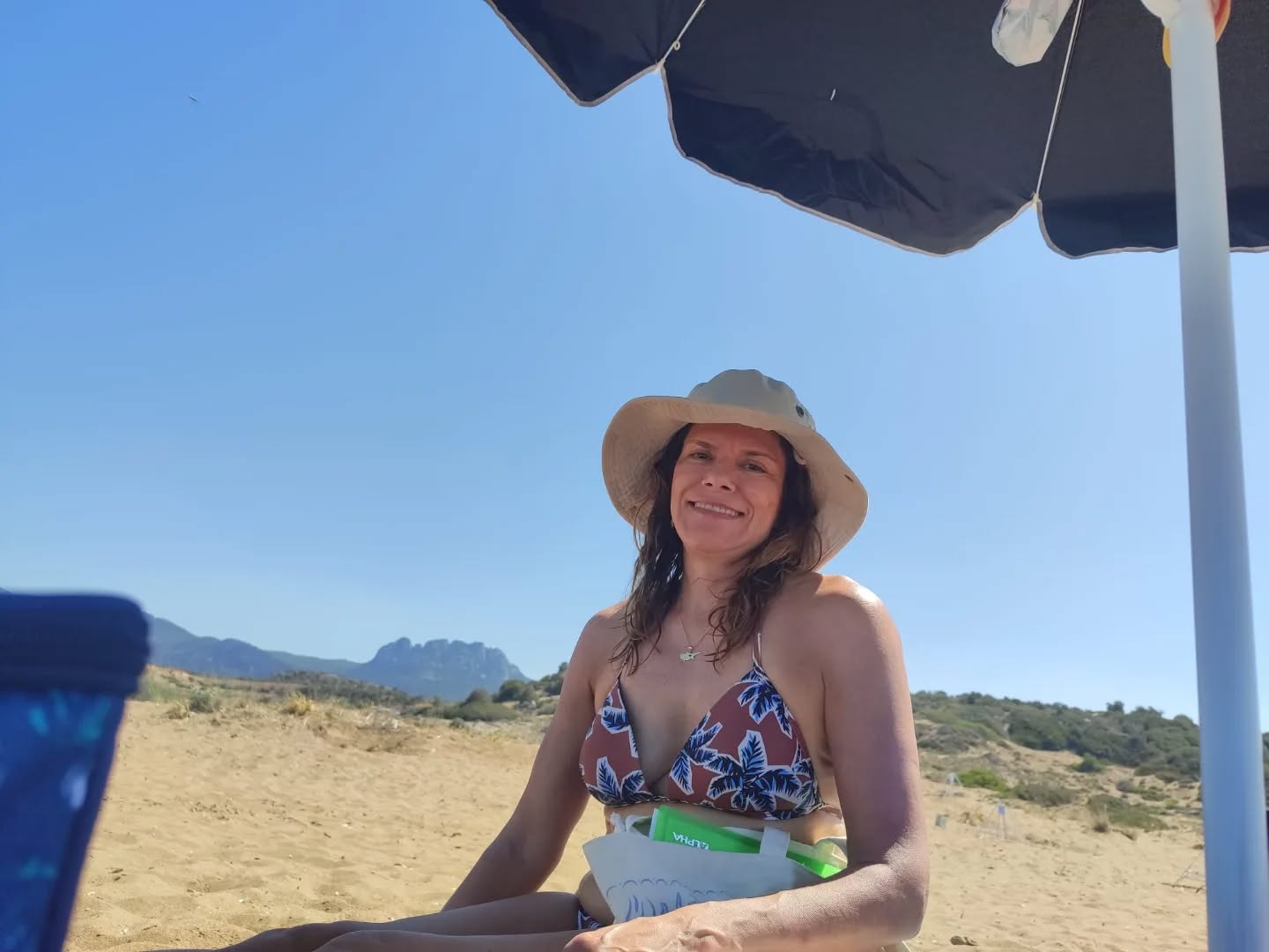 Back in sunny 🌞 Cyprus. It is certainly scorching out there 39C in Nicosia, slightly cooler by the coast 😎
I am enjoying the clean sea and fresh food, and the warm evenings are a blessing.
Barbecues in the evening delivering many delights. And eaten mostly with salads and healthy dips.
The cicadas are singing all day long in the background, letting us know that summer is truly here 🦗
I found a new health food this time that I had never heard of before. #Sumak molasses. Similar to pomegranate molasses but made with sumak berries. It has a sour flavour and goes well in salads or as drizzle with heavy meals. Dry sumak or sumac is also available to use as a sour spice.
Sumak is rich in antioxidants and is associated with multiple health benefits. The deep purple colour 💜 is appetising, and the sweet & sour flavour works well with many dishes.
On my holiday lots of food has been eaten and wine has been drunk. I certainly will be in need of a re-set on my return.
More information and how to join my Gentle Cleanse Re-Set is in my Bio via my Linktree .
#summerholidayinnorthcyprus #healthbenefitsofsumac #sumakekşisi #sunnycyprus #cicadasofcyprus #re-setneed #nutritionandhealthyfood #nutritionreset #gentlecleanse