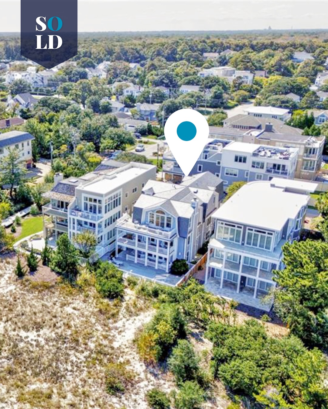 7202 Ocean Front Avenue is sold by @chasfergusonrealtor! Swipe through for a visual tour like none other on this palatial home with unmatched design and quality.
6 🛌 | 6.5 🛁 | 5,600 sq ft
Listed by @robinwestrealtor and @powersandrawls
Whats your favorite feature in this home?