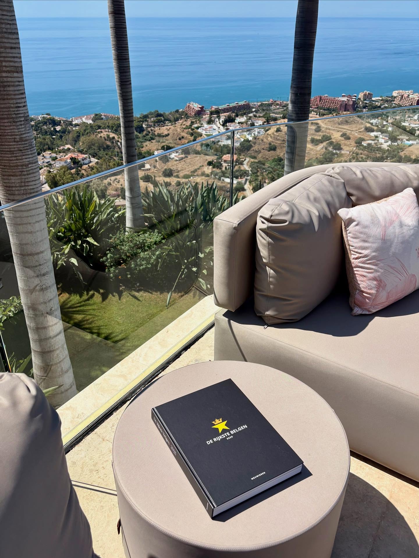 Signature Properties featured on De Rijkste Belgen
✨Where Dreams Find Their Place
A signature selection of unique properties, now showcased within Belgium’s most exclusive network. ✨
Discover our first gems here
https://www.derijkstebelgen.com/signature-properties
(🔗Link in Bio)
And stay close, summer has only just begun … ☀️😉
#signatureproperties #costadelsol #marbella #luxuryrealestate #derijkstebelgen #gatekeeper #WhereDreamsFindTheirPlace