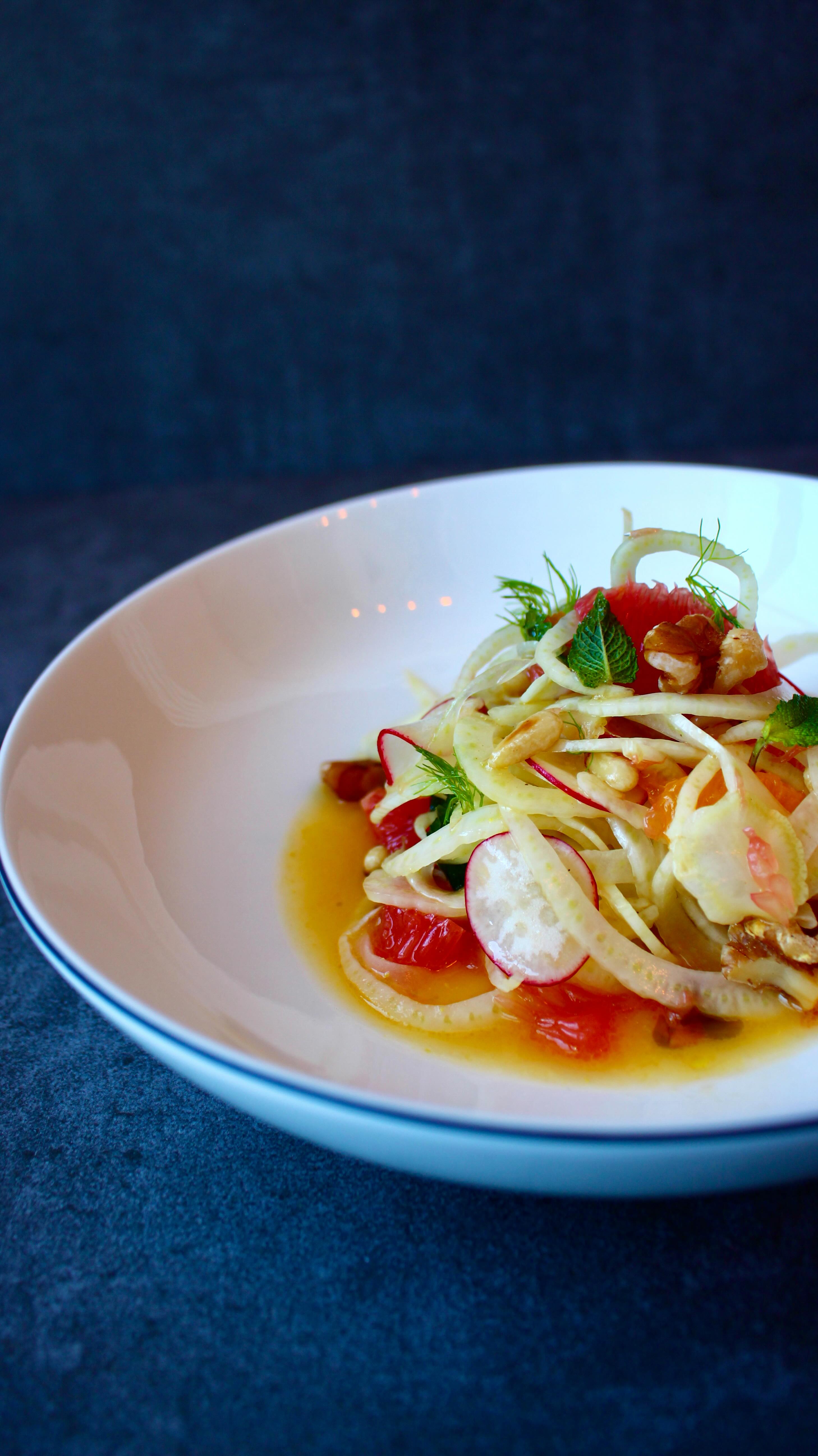 Fennel Salad with Orange & Walnuts 🥗🍊🌰 – Crisp, light & full of flavor
👉 The perfect salad for hot summer days☀️
#fennel #veganblogger #veganfit #veganlovers #saladlife #veganrecepies #vegancuisine #vegan #veganlife #orange #salad #govegan #veganday #saladoftheday #veganinspo #veganhealth #veganmeal #veganchef #vegancomfortfood #vegansalad #veganiseasy #veganfoodblog #orangebowl #foodforflexitarians #summersalad #lightfood #easyrecipe #easysalad #quickcooking #summervibes