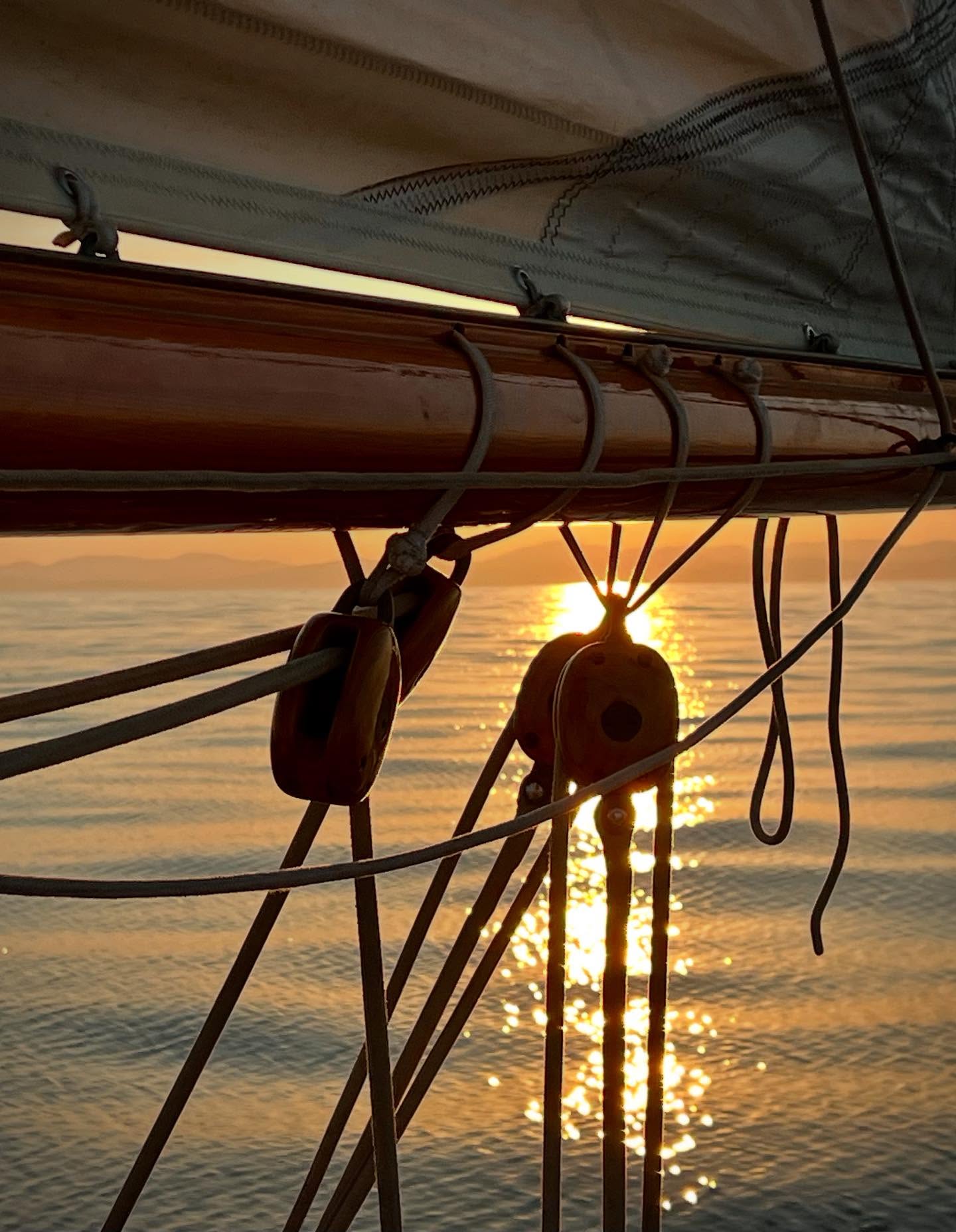 Dreamy sunset sailing on the Bailli de Suffren classic yacht regatta. Europe’s longest classic race departing St Tropez, Corsica, Sardinia, Sicily snd finishing in Malta. A dream of classic yumminess…. 😍😍😍😍