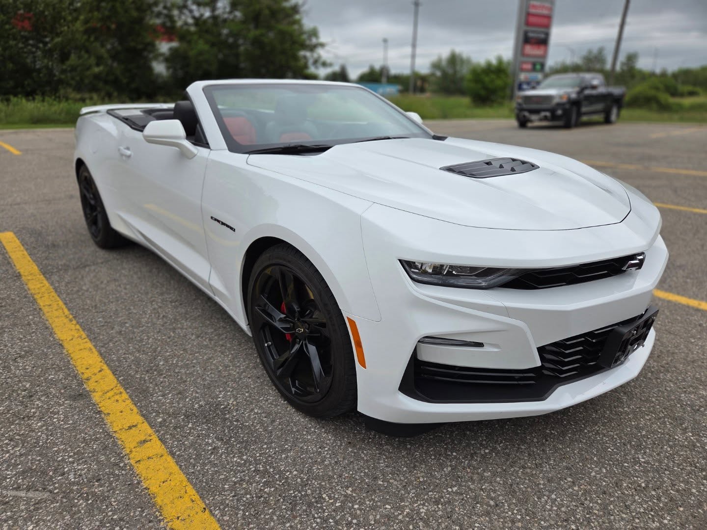 2021 Camaro 2SS Convertible 455hp #SellMyCar #InstantCash #UniversalMotors #Mississaugadealership #Gtacars #2SS