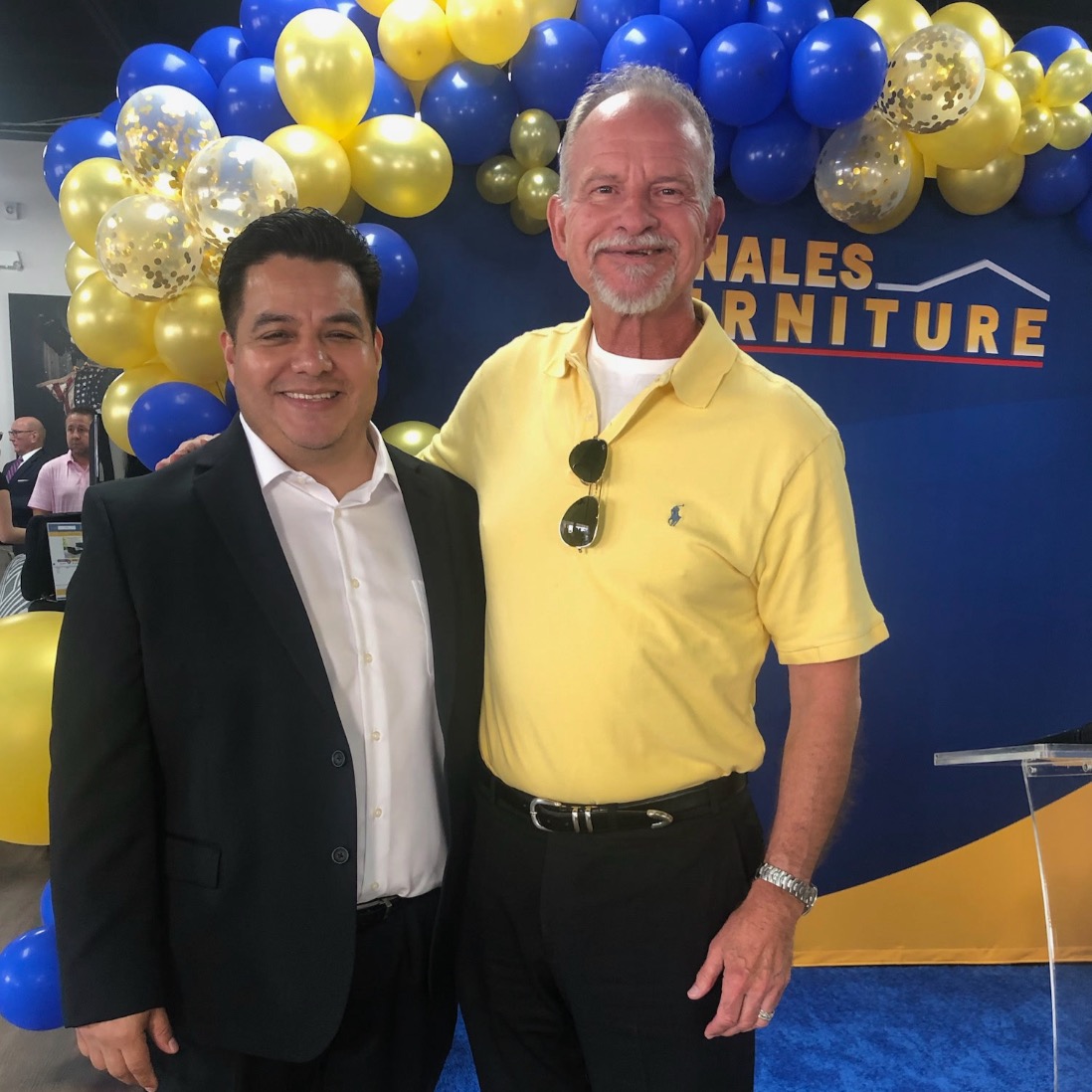 At Climatic, we love celebrating growth 📈 —especially when it’s with fellow family-owned businesses 👏 . Congratulations to Rafael Canales and the entire Canales Furniture team on the grand opening of their 24th location!
Like Climatic, Canales Furniture is built on family values and a commitment to serving their community—and they just keep growing.
Here's to continued success! We are proud to be your partner!