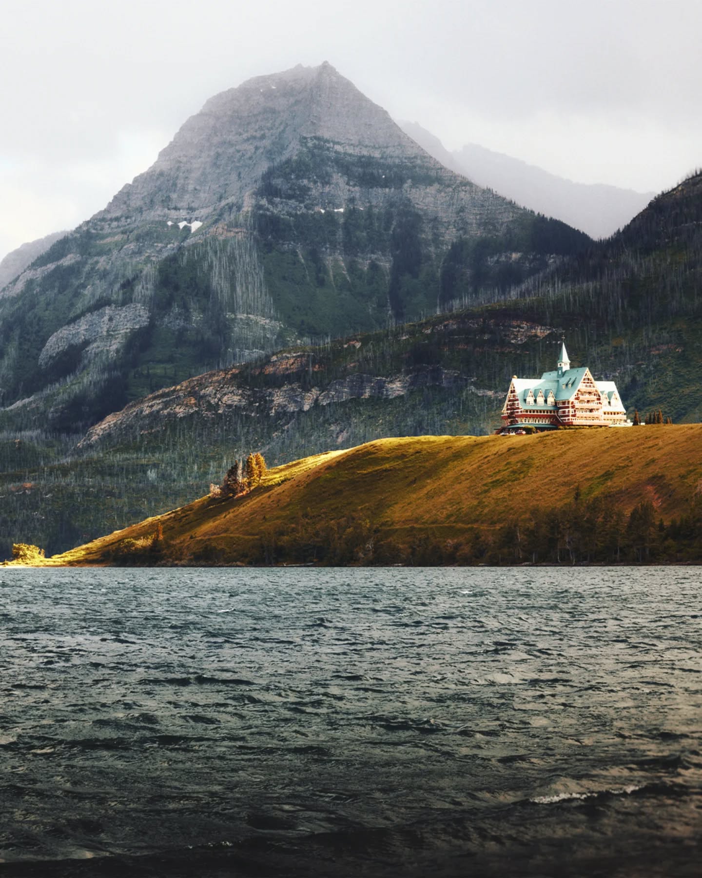 Prince of Wales Hotel.
Alberta, Waterton.
@