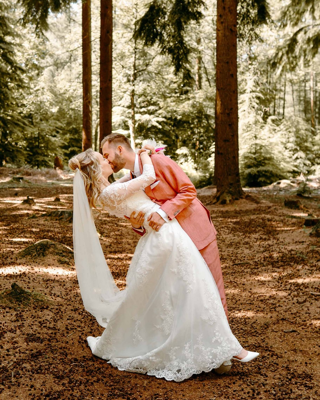 Davey & Eva 🤎
Een dag waar de liefde vanaf spatte!
De eerste kennismakingsgesprekken voor volgend seizoen staan gepland. Ben jij ook nieuwsgierig of wij een een match zijn? Stuur me gerust vrijblijvend een berichtje 💌