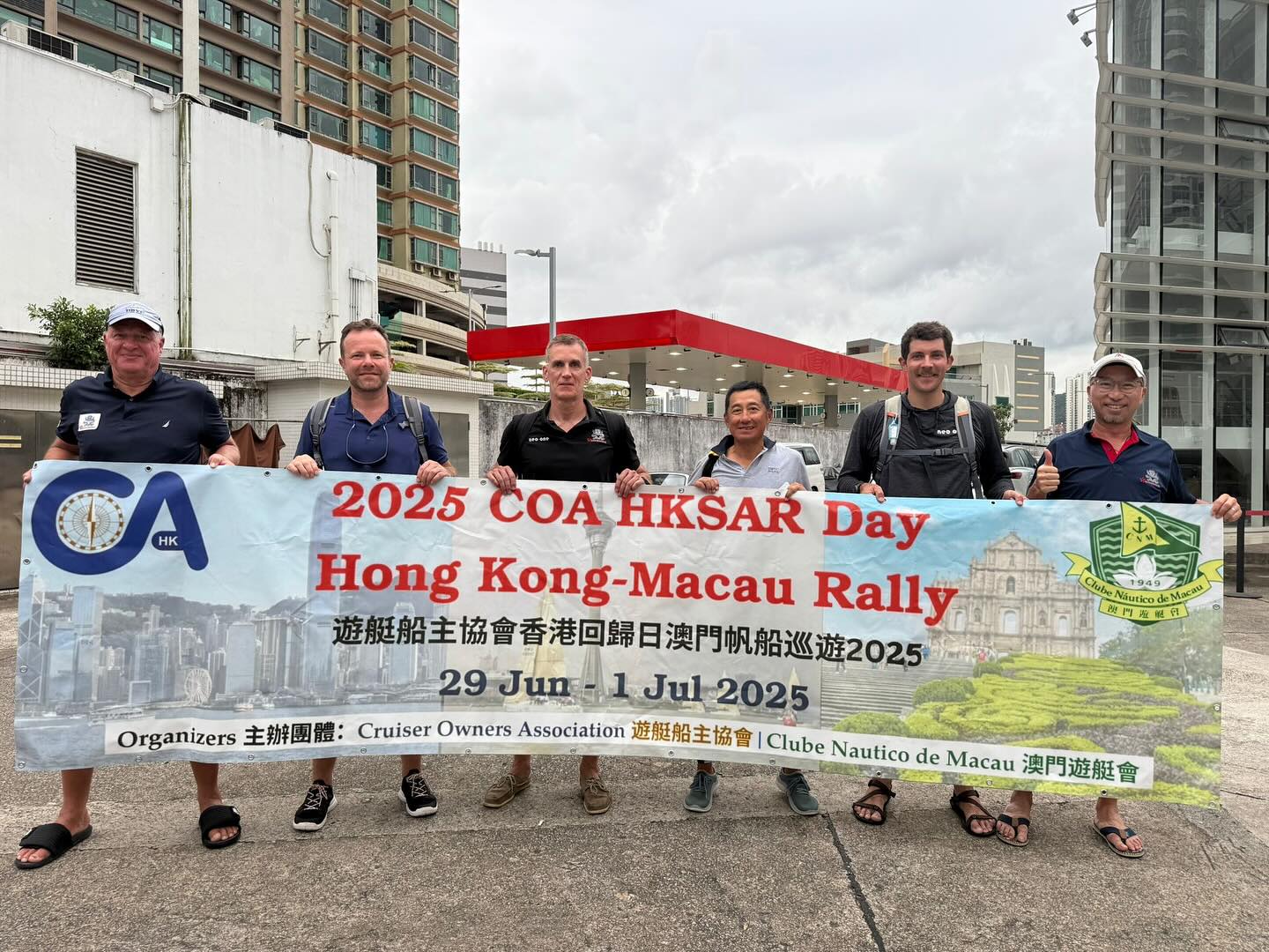 Fortunate to join Tequila Sunrise on the last day in Hong Kong for a sailing race to Macau. It was around 30 nautical miles with some light winds and crossing areas with some foul currents. It was a pursuit race with us starting around the middle of the pack and coming out as the lead boat!
#sailing #adventure #outdoors #ocean