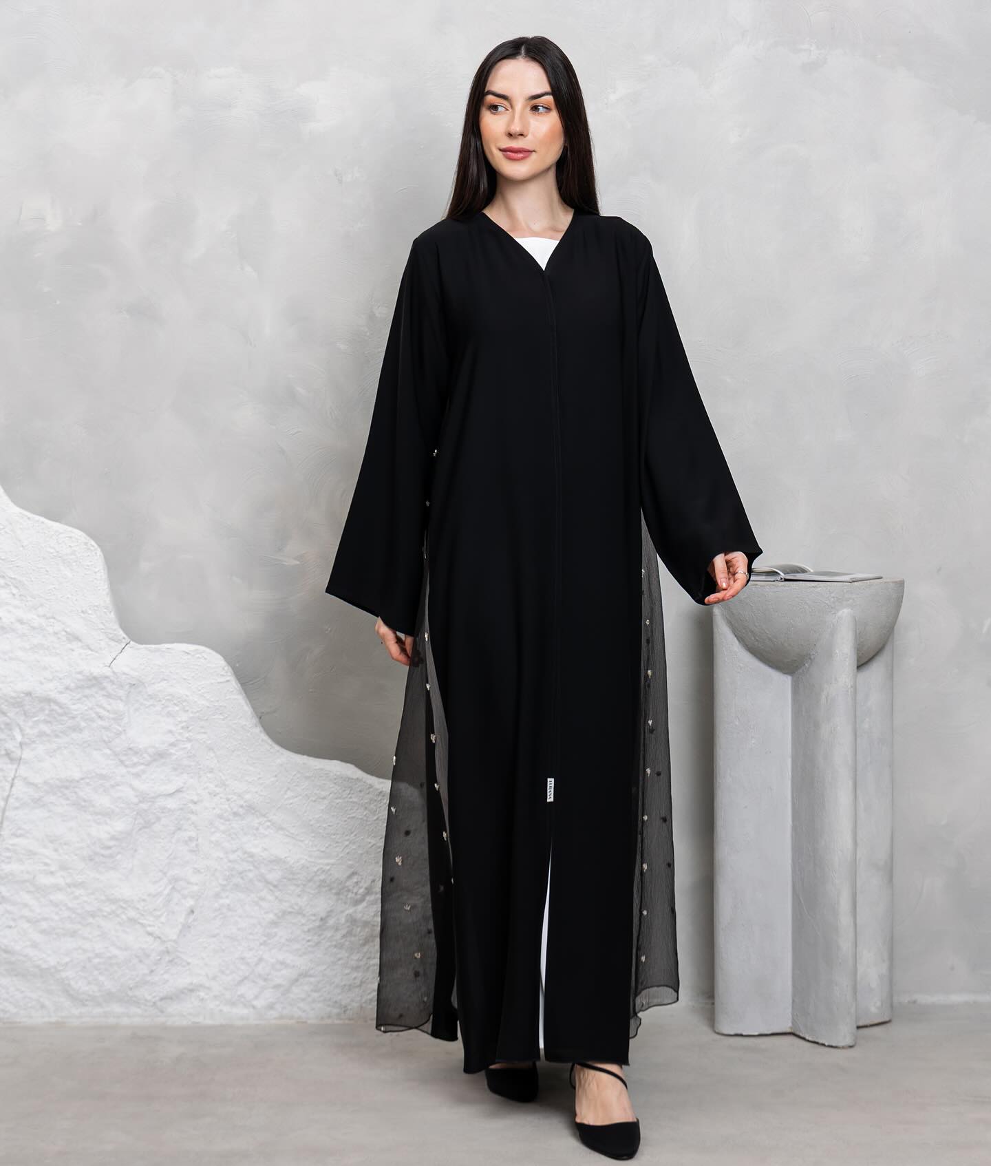 A one-of-a-kind piece that speaks for itself. You’ll stand out with every step, no matter what you wear underneath 🖤
• Model: A04
• Fabric: Nada
• Color: Black with gradient detail
DM us to order 🖤
#LURANA #Abaya #uae #abudhabi #عبايه #عباية