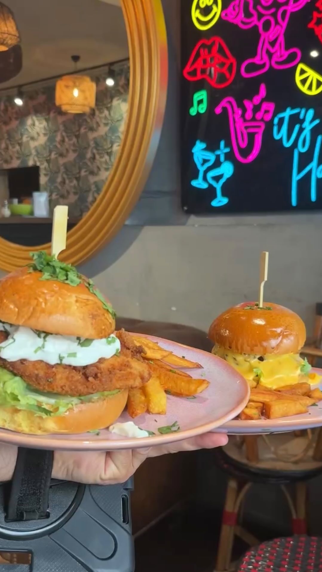 Oh nooooo 🥲🥲🥲
#tapas #bar #oursbalou #foodstagram #cheesy #restaurantparis #barparis