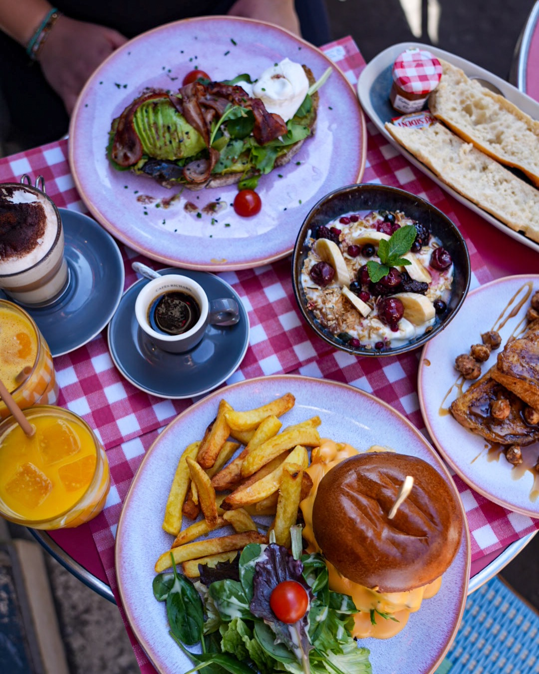 🚨JEU CONCOURS BRUNCH 🚨
On vous offre 4 formules brunch 🤤
Pour participer :
- Être abonné au compte
- Commenter les 3 potes avec qui tu veux venir te régaler
- Tirage au sort vendredi 11 juillet (un commentaire = une participation)
Bonne chance 🍀
#brunch #foodlover #sundaymood #resto