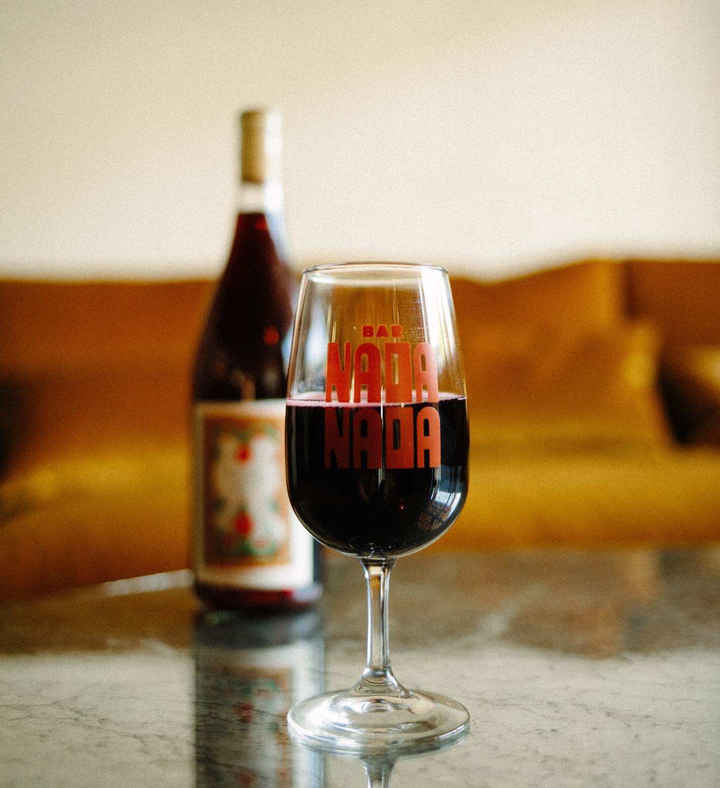 Open normal hours tomorrow!❤️
Come see us for drinks + karaoke w/ @wenderson76 (9PM)🎤.
📸 @allfunk
#liveinlou #nuluofficial #louisvilledrinks