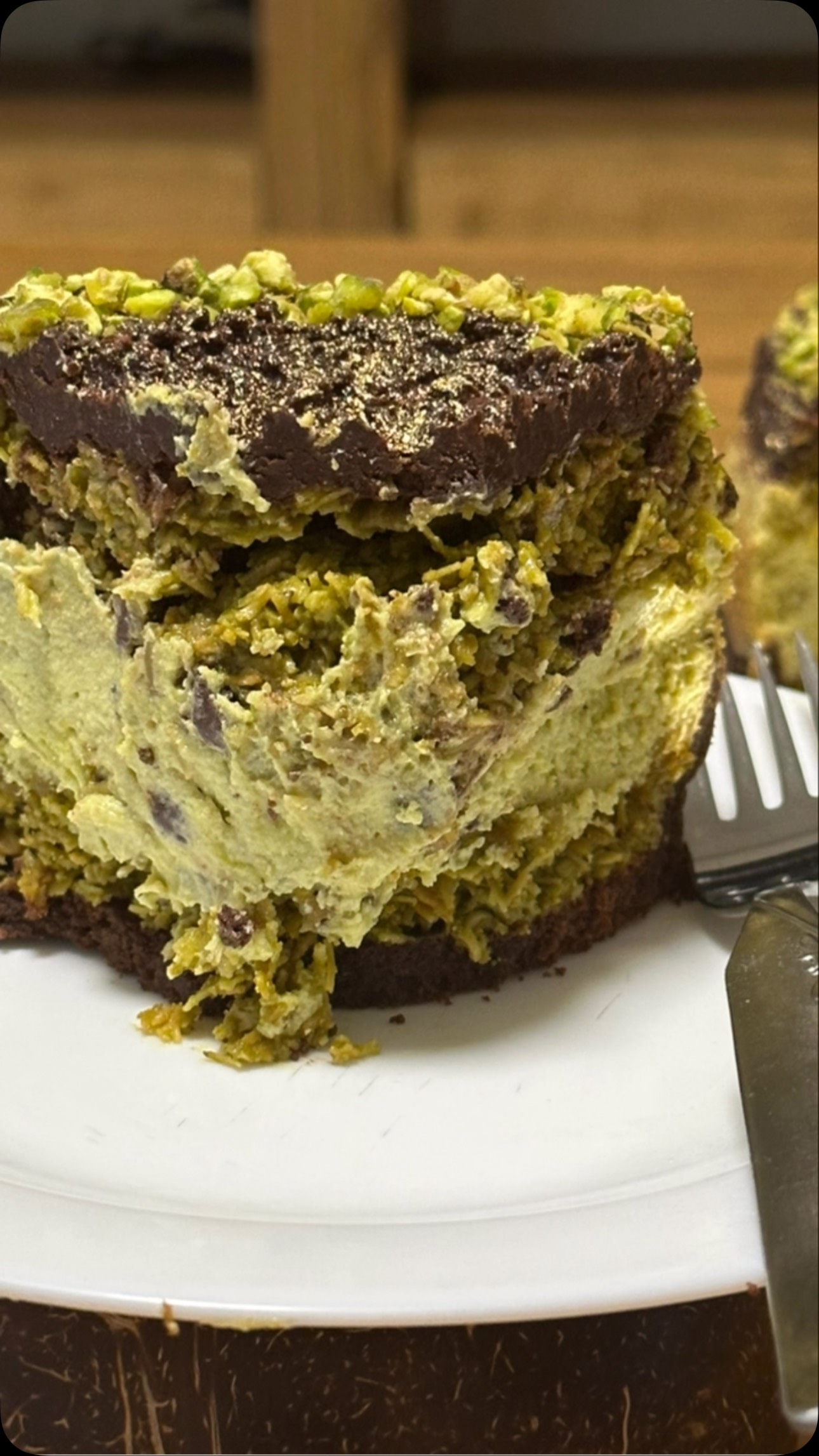 ✨ DUBAI CHOCOLATE CHEESECAKE ✨
Un viaje de sabor en cada bocado.
🍫 Chocolate profundo
🌰 Pistachos
🧵 Kadayif crujiente
🌶️ Un toque especiado que lo transforma todo.
Edición Especial. Intensa. Inolvidable.
Solo por tiempo limitado.
📍Pedidos por DM o en www.oh-cheesecake.com
📲 WhatsApp: 11 3009-2459
Oh! Cheesecake
Horneamos emociones ❤️
⸻
#DubaiChocolateCheesecake
#EdiciónEspecial
#OhCheesecake
#HorneamosEmociones
#ChocolateLovers
#PistachoManía
#PostresDeLujo
#CheesecakeDeluxe
#ReunionesConSabor
#ZonaNorteBA
#NordeltaFoodies
#VillanuevaGourmet
#BenavidezSweet
#IngenieroMaschwitz
#HechoConAmor
#DeliciaIrresistible
#MomentoDulce
#SaborQueInspira
#AltaPastelería