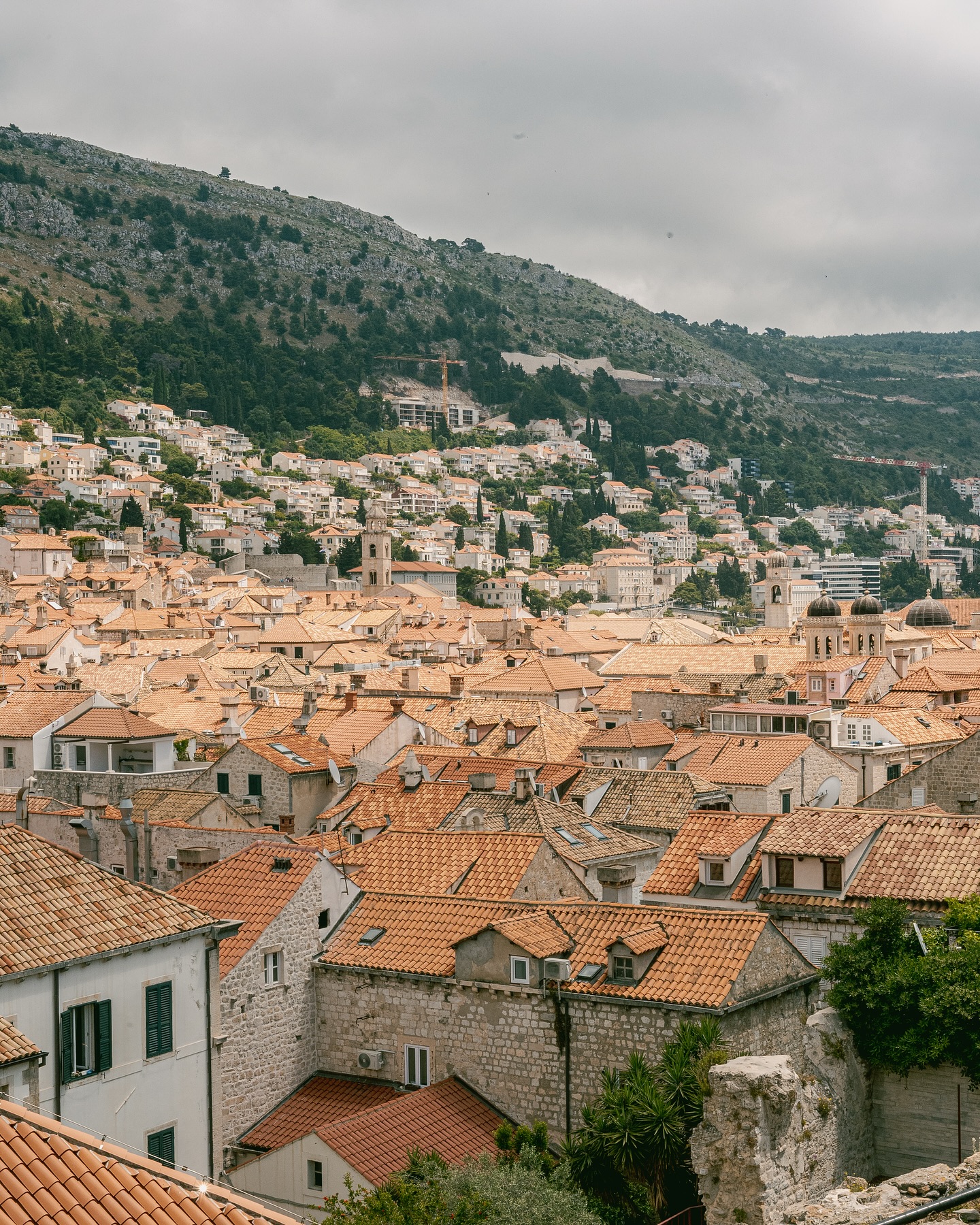 Every corner tells a story 🧡
—————
#FineArtPhotography #TravelPhotography #ArtOfTravel #DestinationArt #ArtPrints #LandscapeLovers #LuxuryArt #NatureArt #TravelInStyle #GalleryWall#AdventureArt #ExploreTheWorld #WanderlustArt #CuratedArt #TravelInspiration #ArtForHome #JourneyCaptured #TravelGoals #ArtisticTravel #LuxuryLifestyleArt #croatia