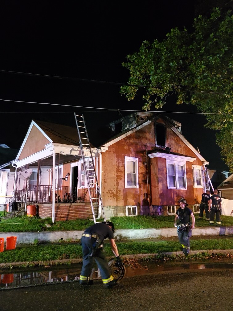 In the early hours of Independence Day, Rehab 13 was dispatched at 12:30 AM to provide support at a residential fire in Pennsauken. Our team responded alongside multiple fire departments, offering hydration, cooling, and rehab services throughout the night.
While this was a challenging scene, we’re proud to stand with our first responder community whenever and wherever we’re needed.
Thank you to all the dedicated members who answered the call — even while most were still sleeping. Your commitment does not go unnoticed. 🙏
#Rehab13