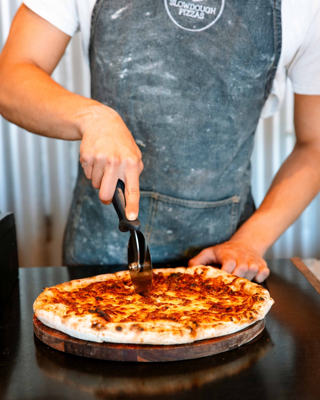 Crust me, Thursday’s looking up! Open from 5–9pm for your pre-weekend pizza fix 🍕
#slowdough #perthpizza #pertheats #perthisok #sourdoughpizza