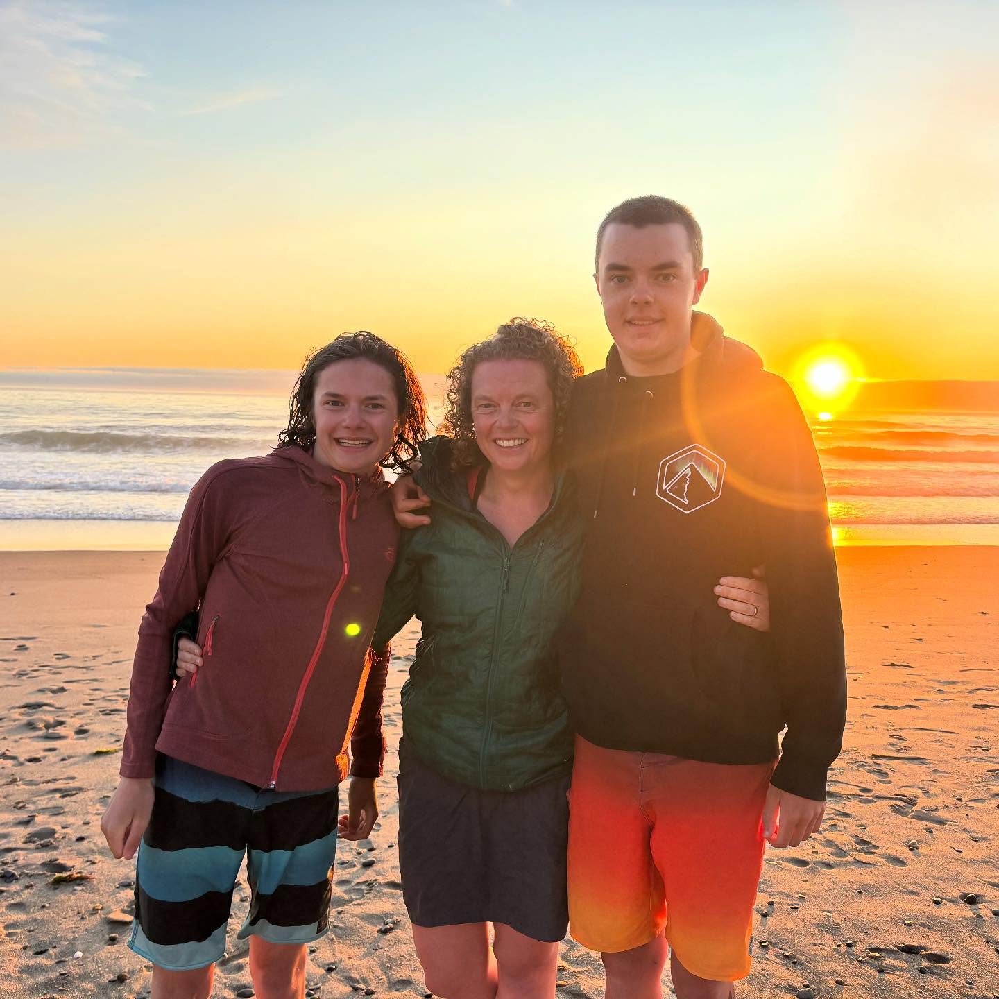 Heron is back! yukon4explore is complete again with Heron’s return from road nationals in Quebec - woohoo! All the logistics worked out with Heron retrieving his touring bike and panniers from YVR storage and flying to Portland this morning and then taking a shuttle to meet us on the coast, while his coach flies his broken race bike back to Whitehorse for replacement (thanks Hudson for all you do!). Heron’s only with us for 12 days before he returns for 5 more weeks of bike racing (MTB nationals in Victoria, then two weeks of road racing in Belgium, and then two weeks of road and MTB racing at Canada Summer Games in Newfoundland). We are making the most of it, starting with a beachfront apartment in Gleneden tonight to spoil ourselves and Heron :)
#oregon #oregoncoastbikeroute