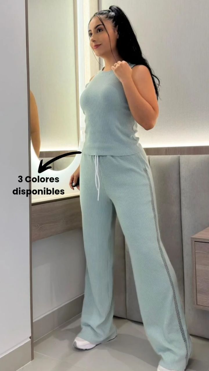 Nuevo set disponible en Natsuki 💫
Una referencia fresca y cómoda, es perfecto para cualquier ocasión 😍
Horma hermoso, tiene excelente caída y viene en 3 colores distintos que te van a encantar.🎨
Disponible en tallas S, M, L y XL
🚚 Envíos a todo el país
Escríbenos para más info o para hacer tu pedido 💌
#Natsuki #NatsukiModa #RopaFemenina #NovedadesNatsuki #SetPerfecto