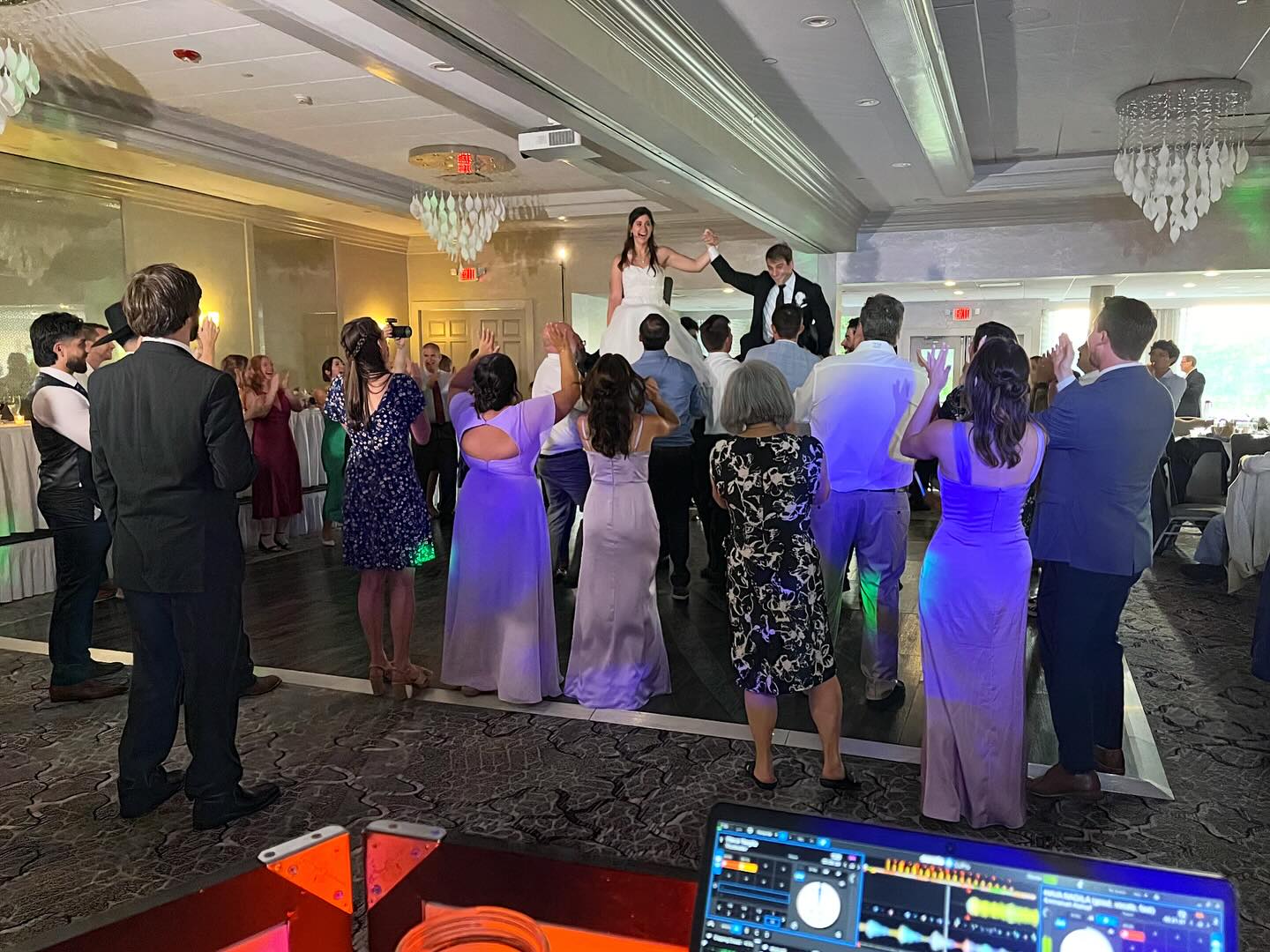 5 star wedding night here in Naperville. I couldn’t keep them off the dance floor even when the bride and groom vanished for photos a few times. Great crowd and thx to WeddingPros for having me there 🙏🎉🎵