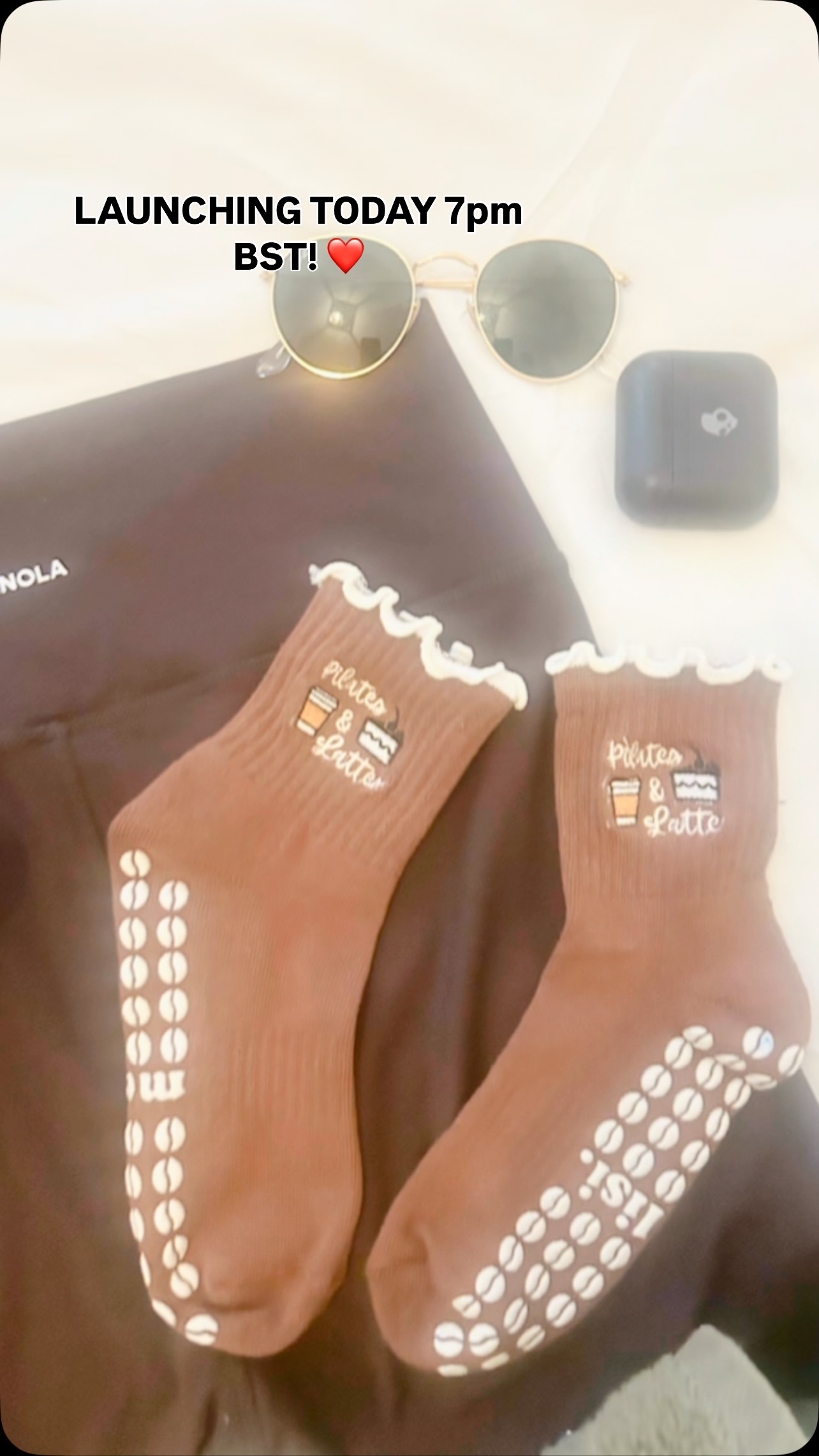 Don’t miss out! Launching TONIGHT 7pm BST! 🥳🧦
20% off for 24 hours only!
#pilatesgripsocks #pilatesandlattes #meetmeatthebarre #matchamademedoit #puppypilates #yogaqueen #launchday #fitness #smallbusiness