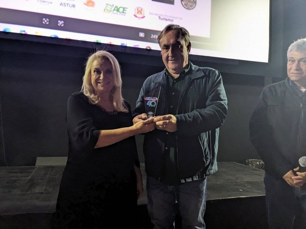 Homenagem e agradecimentos as autoridades e gestores de Socorro em nome da Abrajetsp.