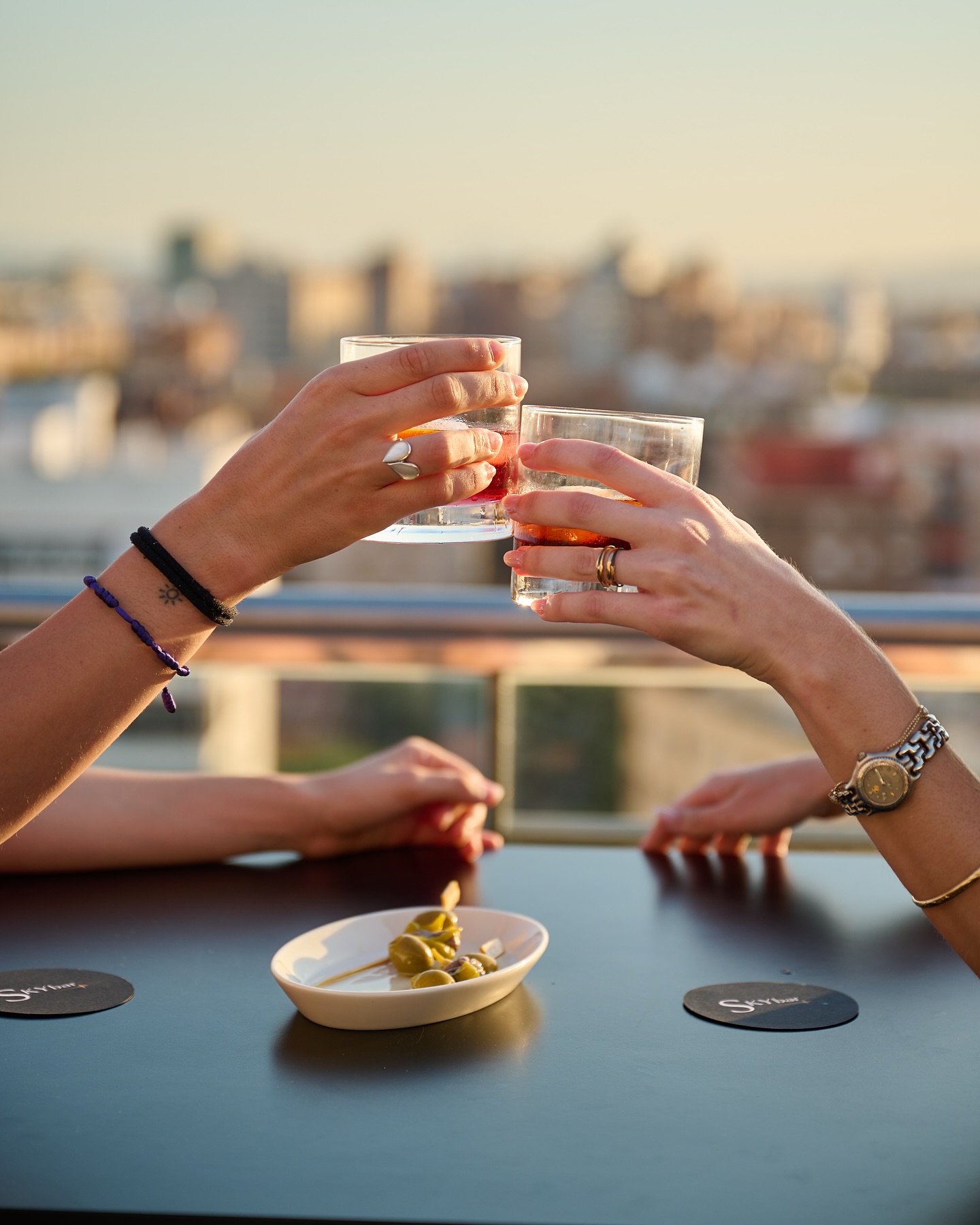 Vermut + gildas + sky bar 🍹