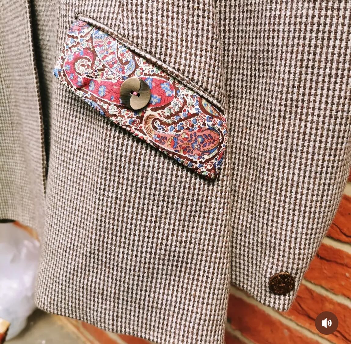 Introducing our Exhibitors 🤍
@festoon_jackets
Stephanie @festoon_jackets carefully curates vintage clothing and reworks each piece adding pretty vintage buttons, trims and brooches to create truly individual pieces 🌿
With her collections of vintage toys and collectibles, we are very pleased to welcome Stephanie back to the Summer Brocante @moylescourt on 25th August 🌸
Come and shop with our fabulous small independent businesses, follow their accounts and meet them in person at the Brocante 🤍
Monday 25th August 🎪
10 - 4pm
Moyles Court School
Nr Ringwood
New Forest
Tickets are now on sale through our website - see link in bio above 🎟️ or buy them on the gate when you arrive
All tickets £7:50 | U14 free 🎟️
Dogs on leads welcome 🐕
Free parking on site 🚙
Accessible parking & facilities 🚗
Artisan Food Stalls within the Fair 🍕 🧁 ☕️🍦